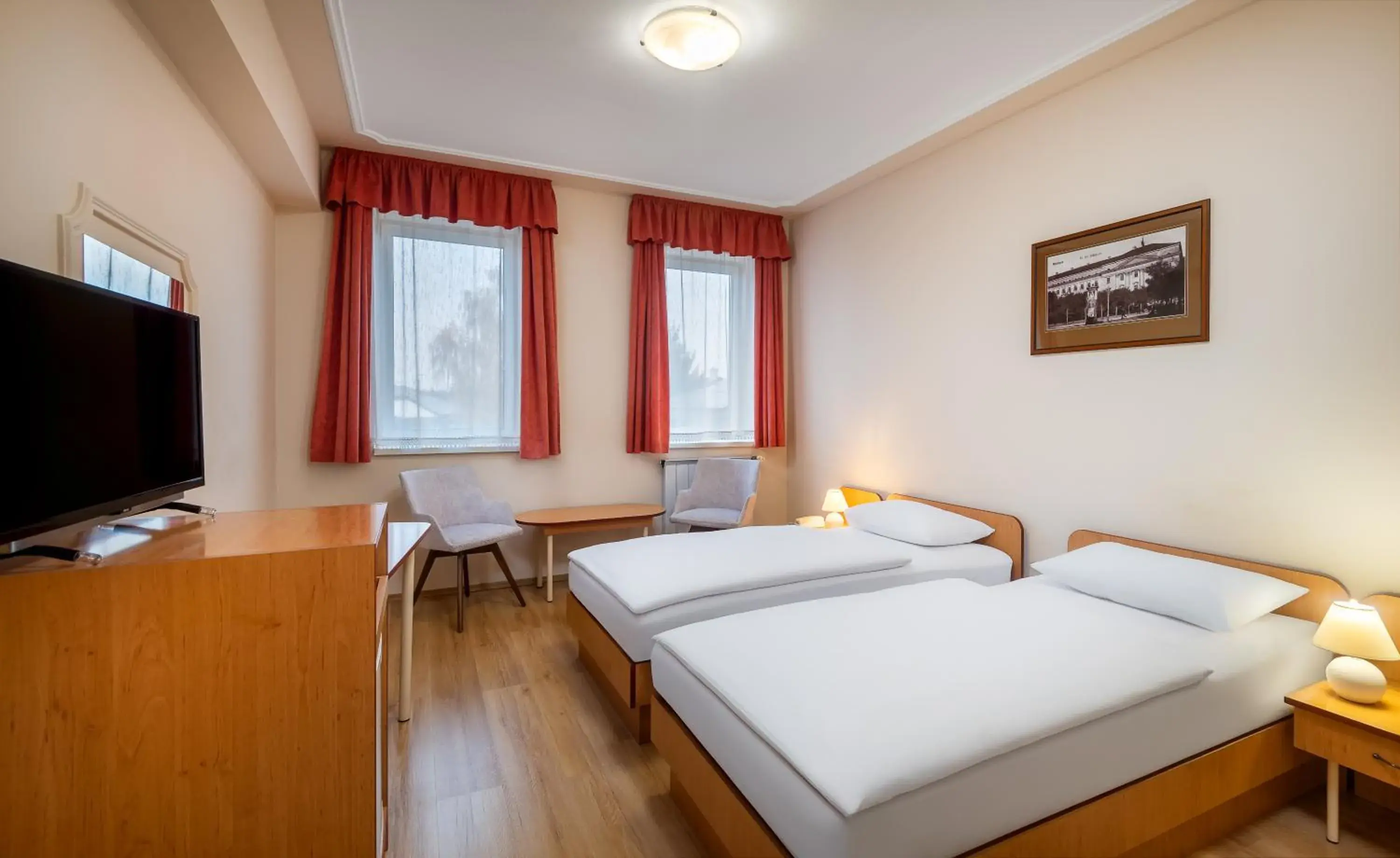 Standard Twin Room in Platan Hotel Standard Twin Room in Platan Hotel