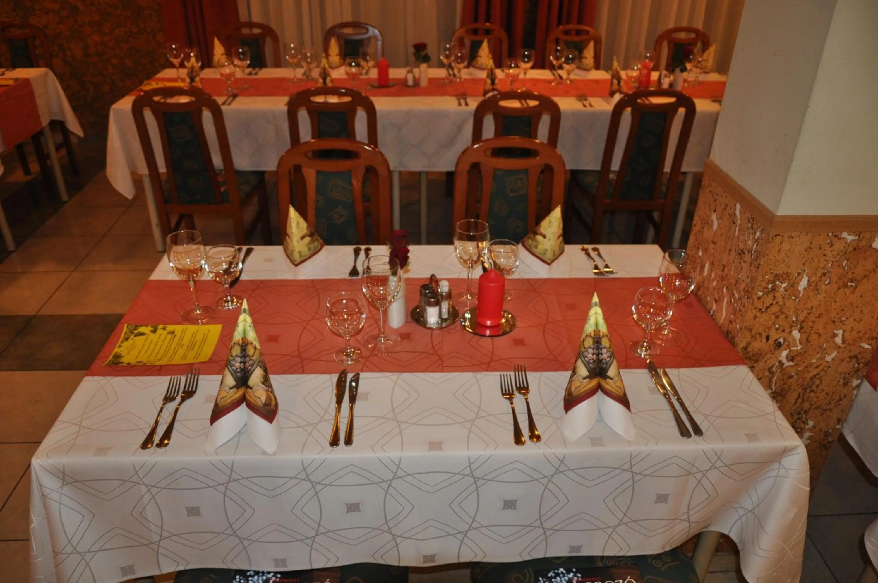 Decorative detail in Platan Hotel