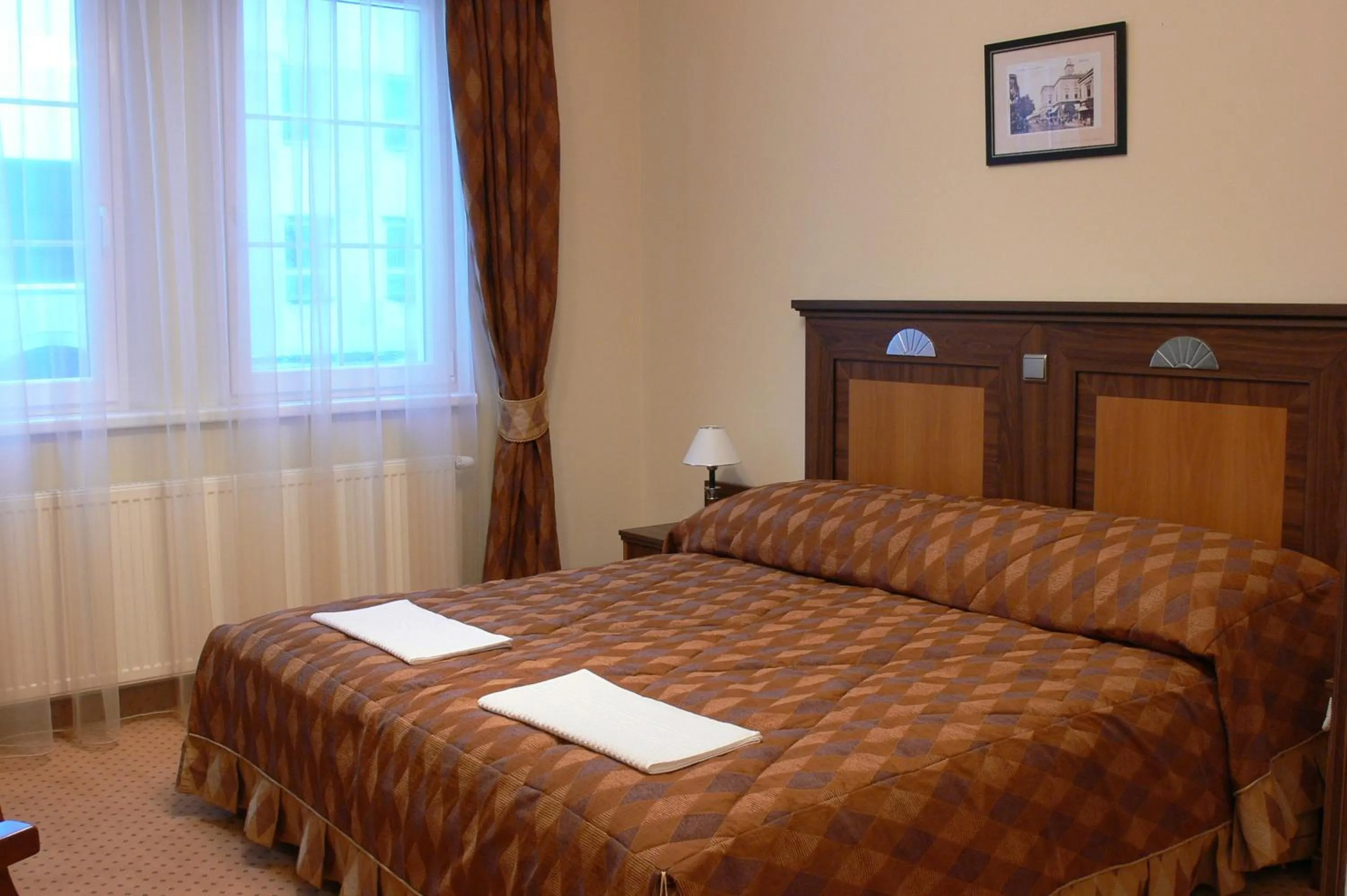 Photo of the whole room, Bed in Öreg Miskolcz Hotel