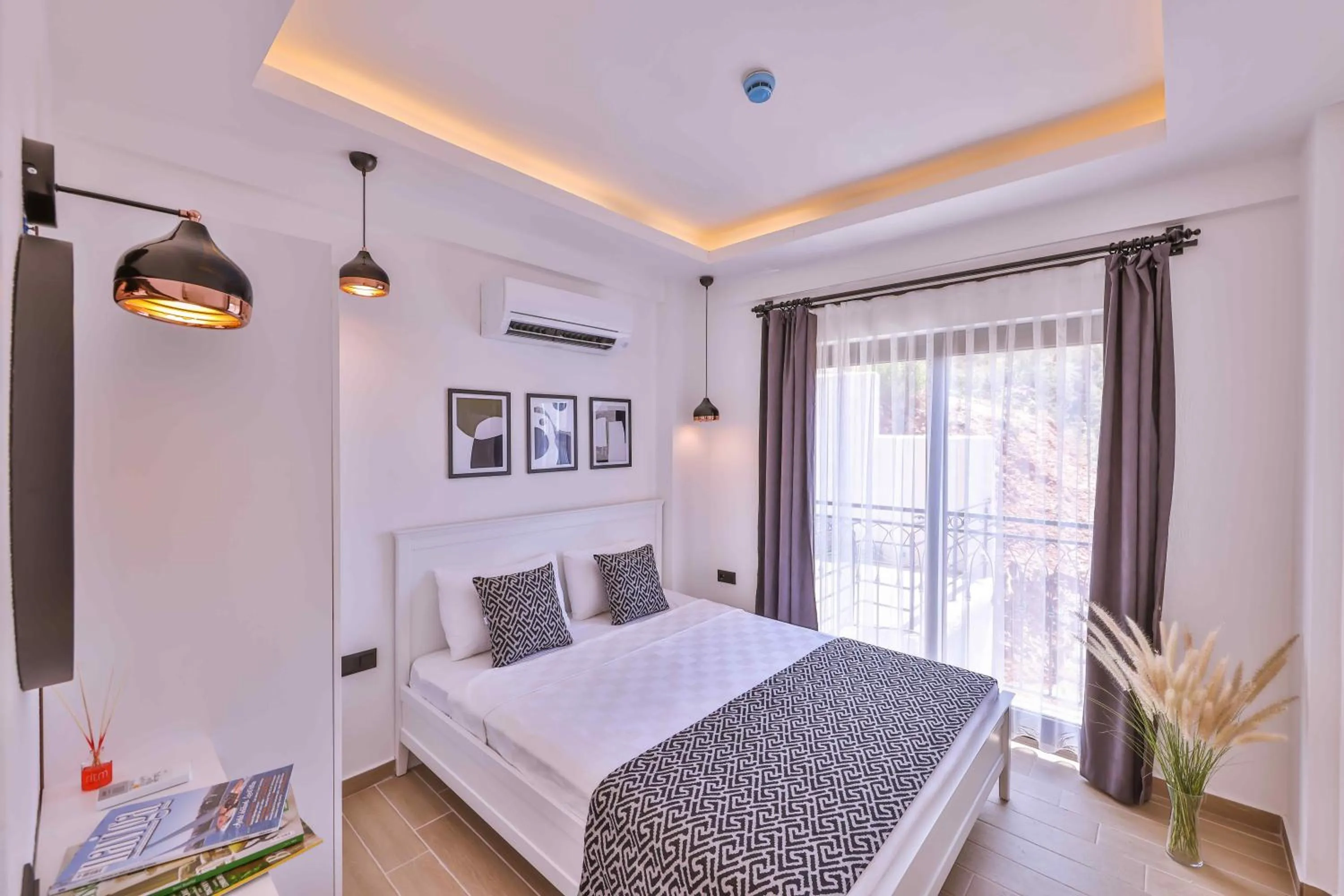 Bed in Lobelya Suites