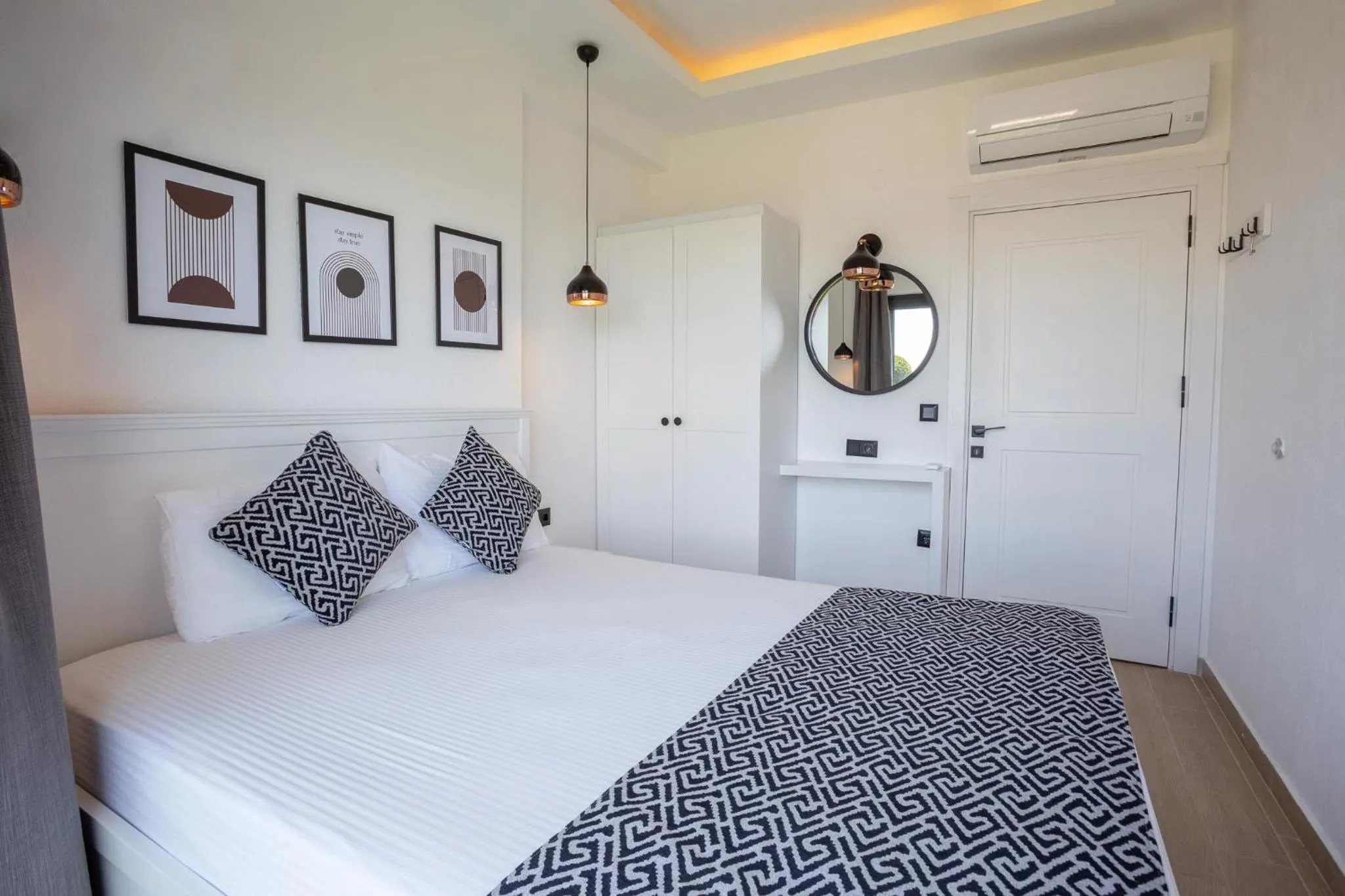 Bed in Lobelya Suites