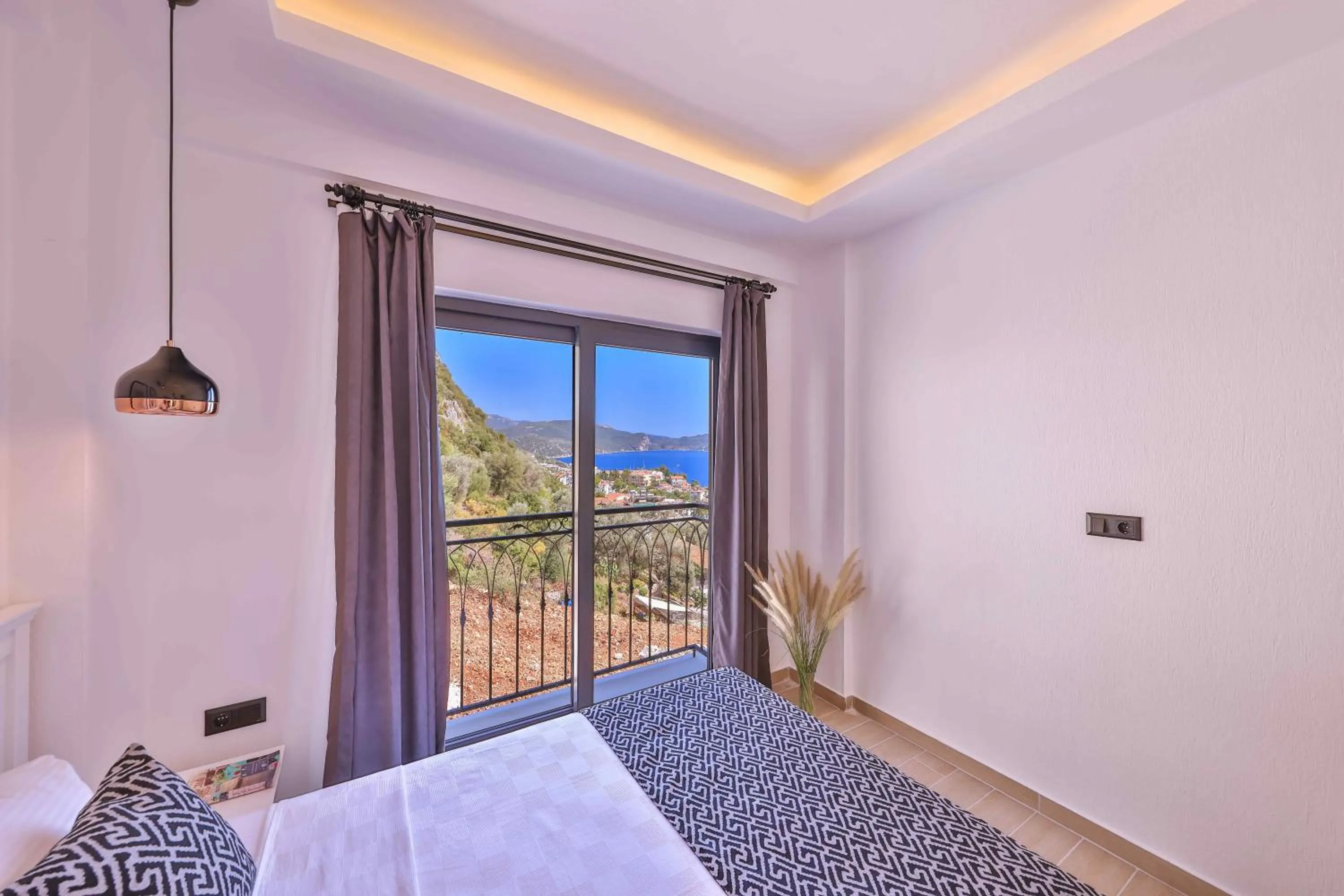 Bed in Lobelya Suites