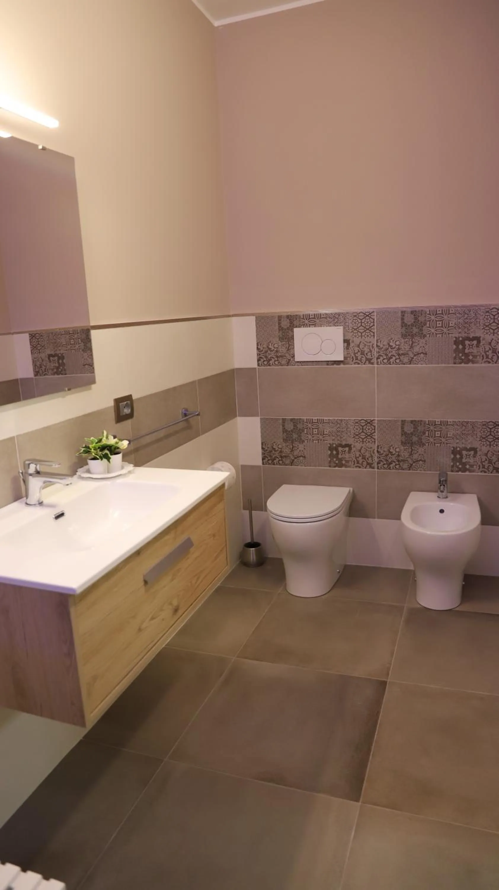 Bathroom in Avola My House B&B