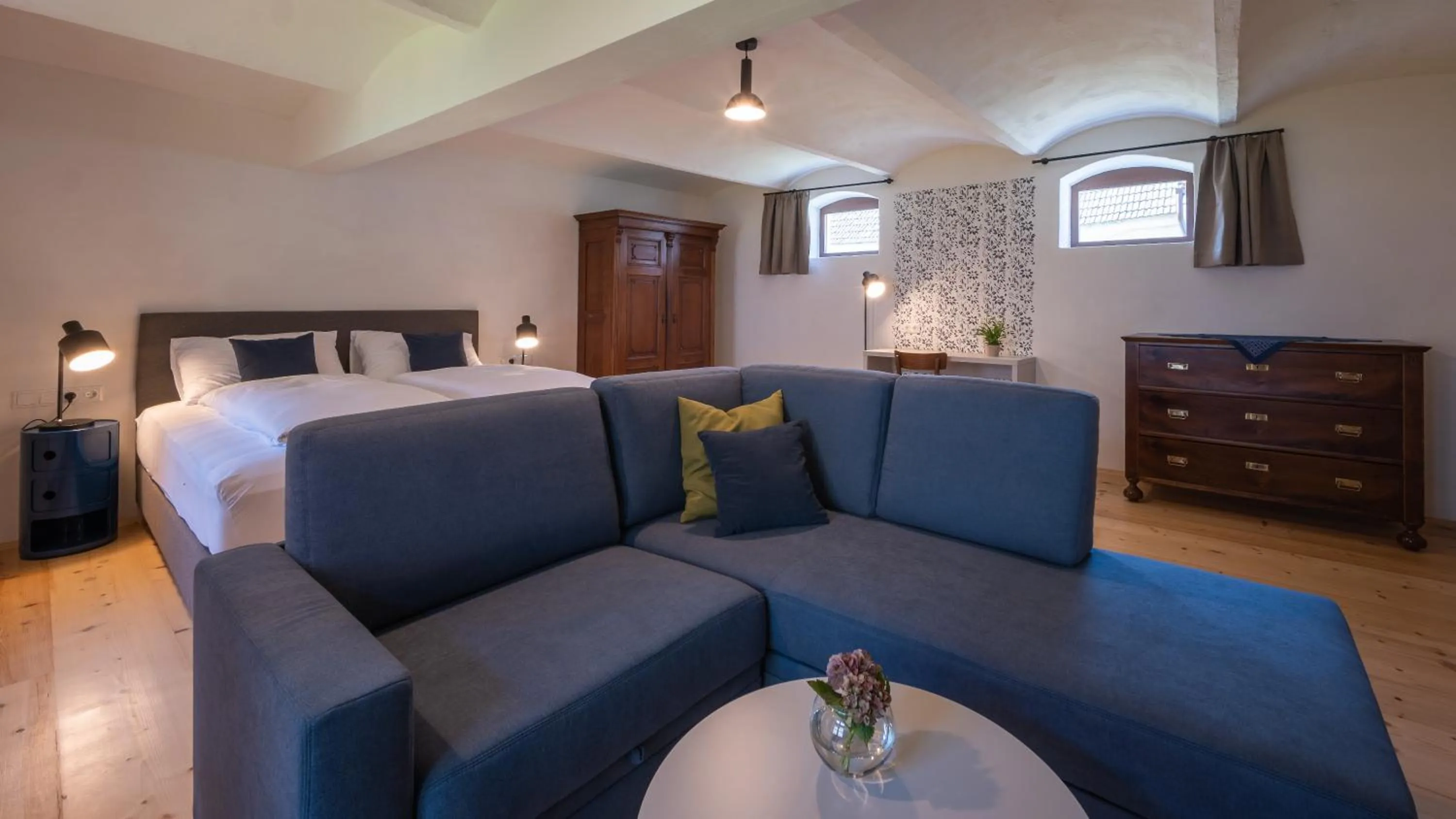 Living room, Bed in Tschardakenhof Appartements