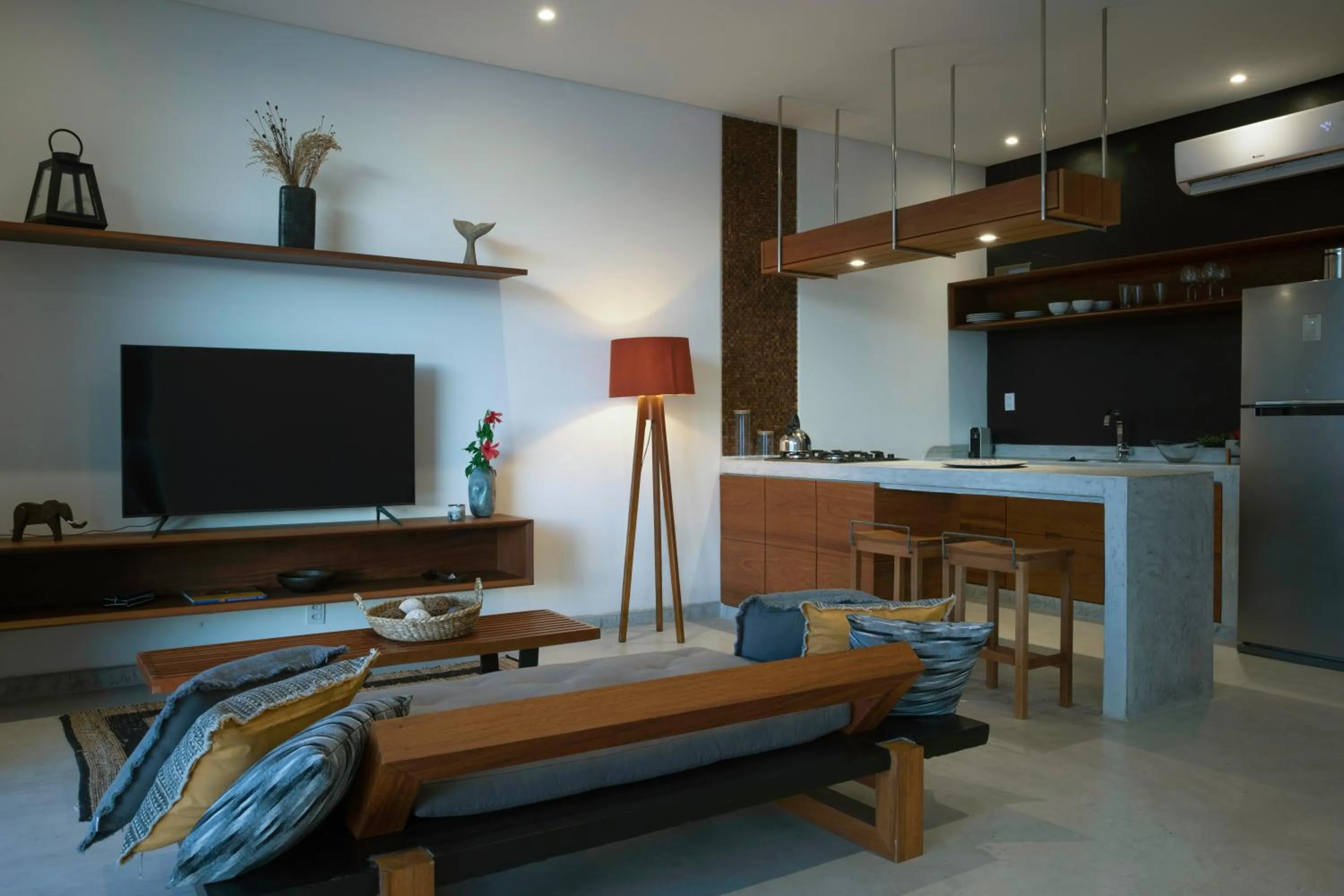 Communal lounge/ TV room in VILAS de LUXO