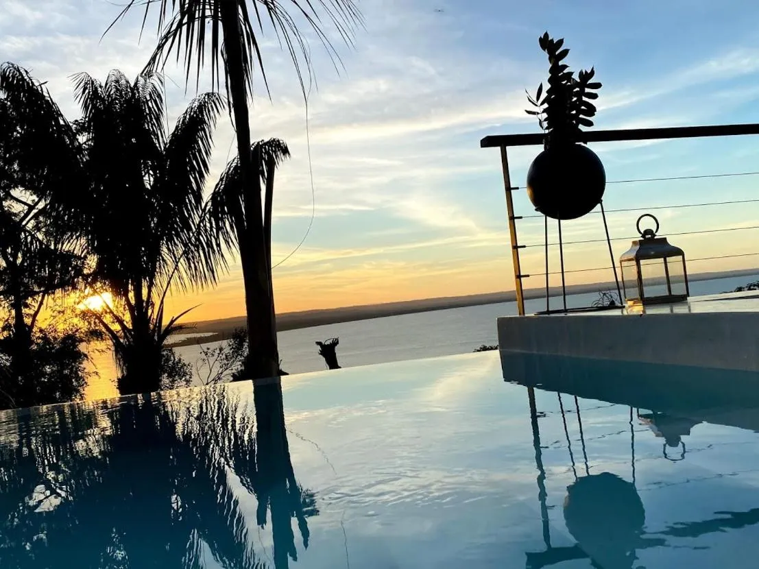 Swimming pool in VILAS de LUXO