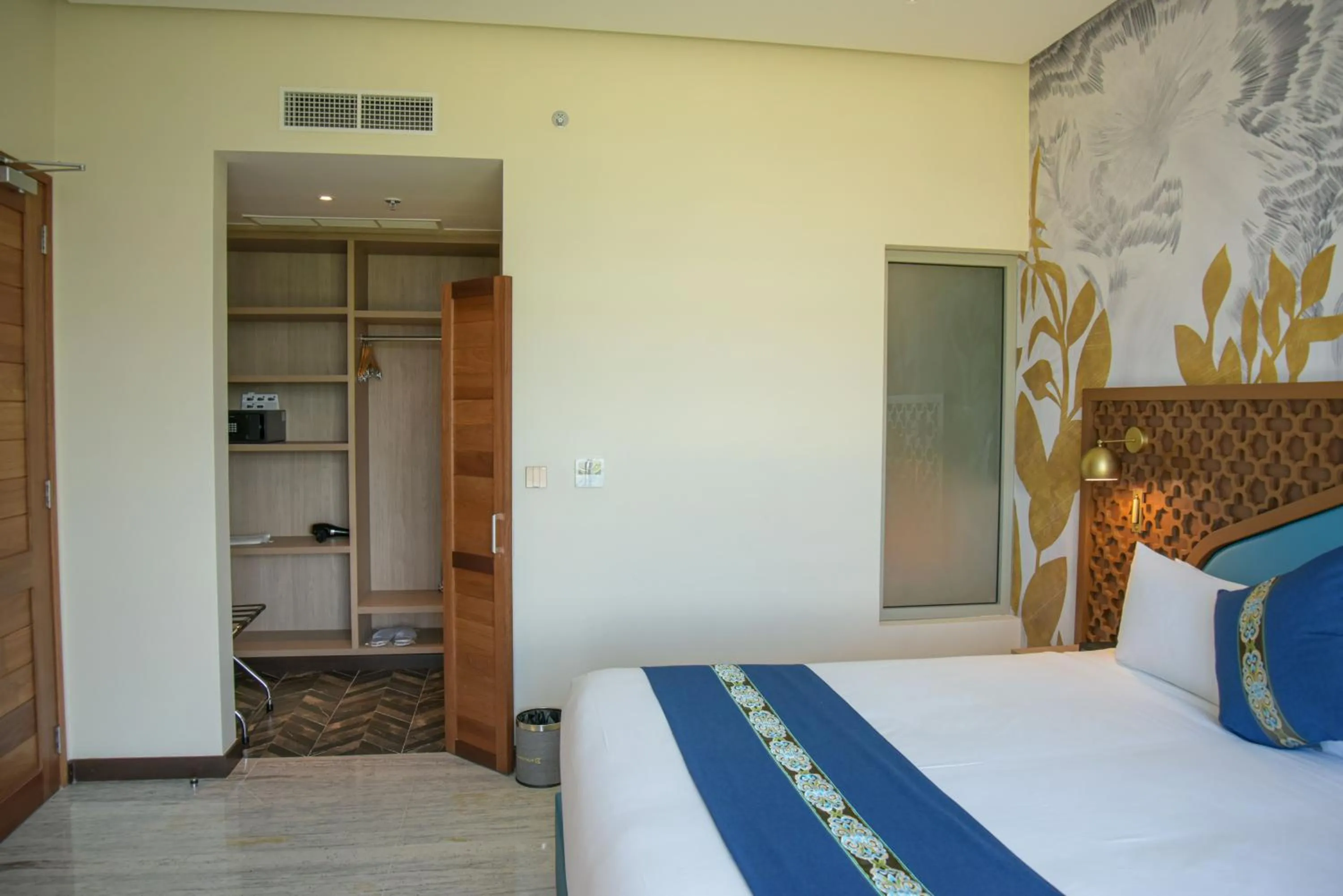 Bed in Golden Tulip Zanzibar Airport Hotel & Spa