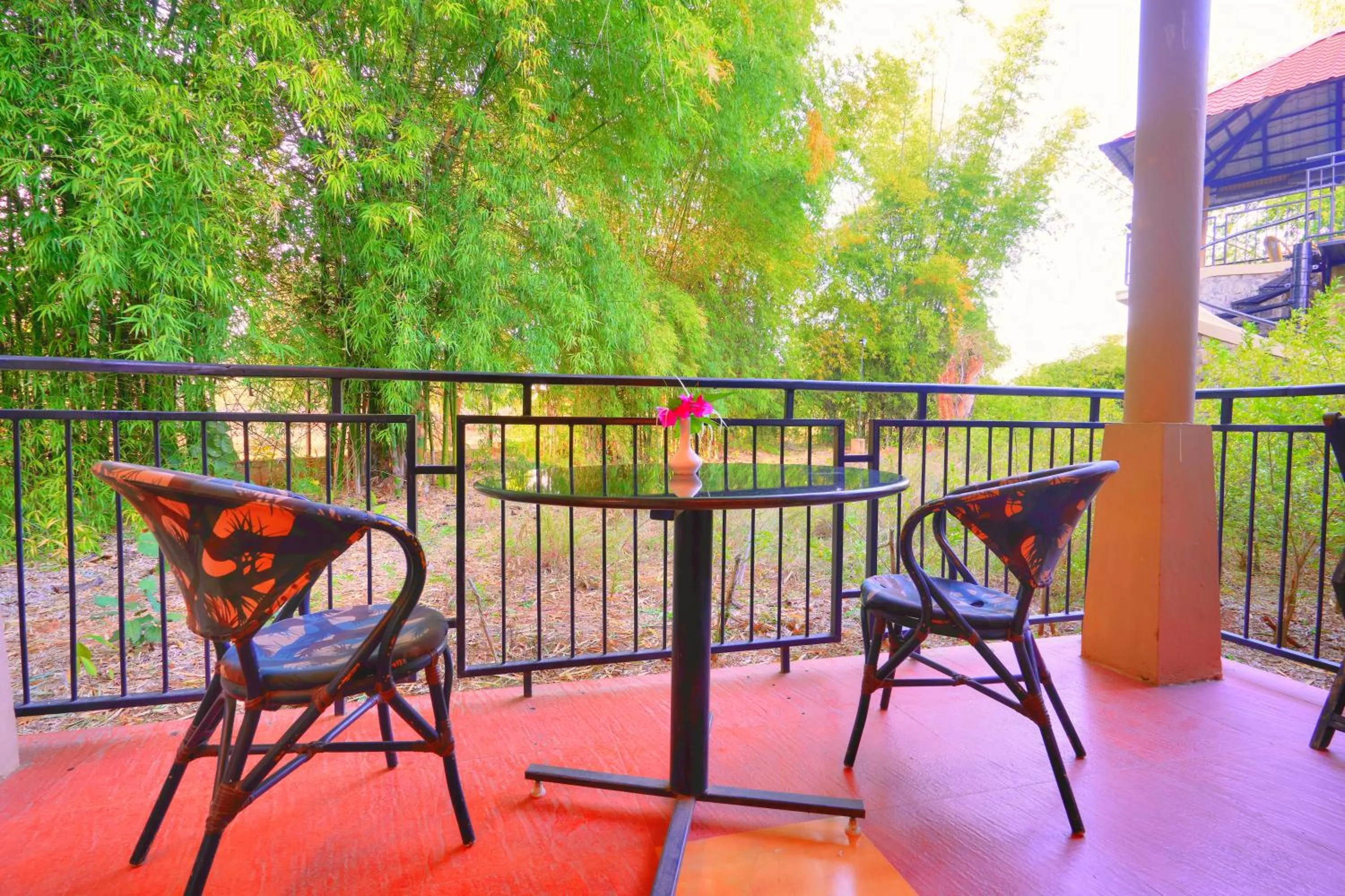 Balcony/Terrace in Bundela Bandhavgarh by Octave