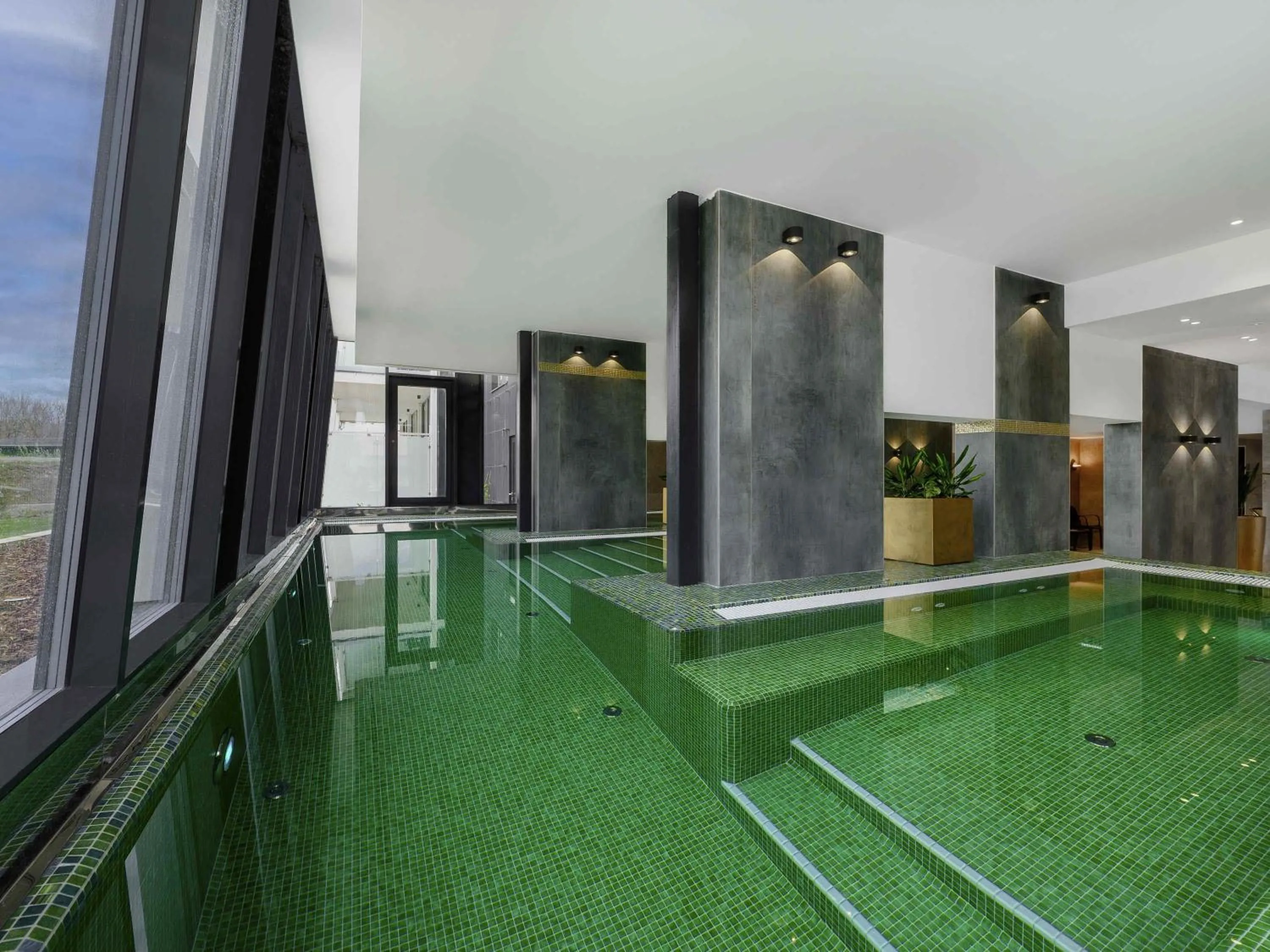 Pool view in Mercure Tokaj Center