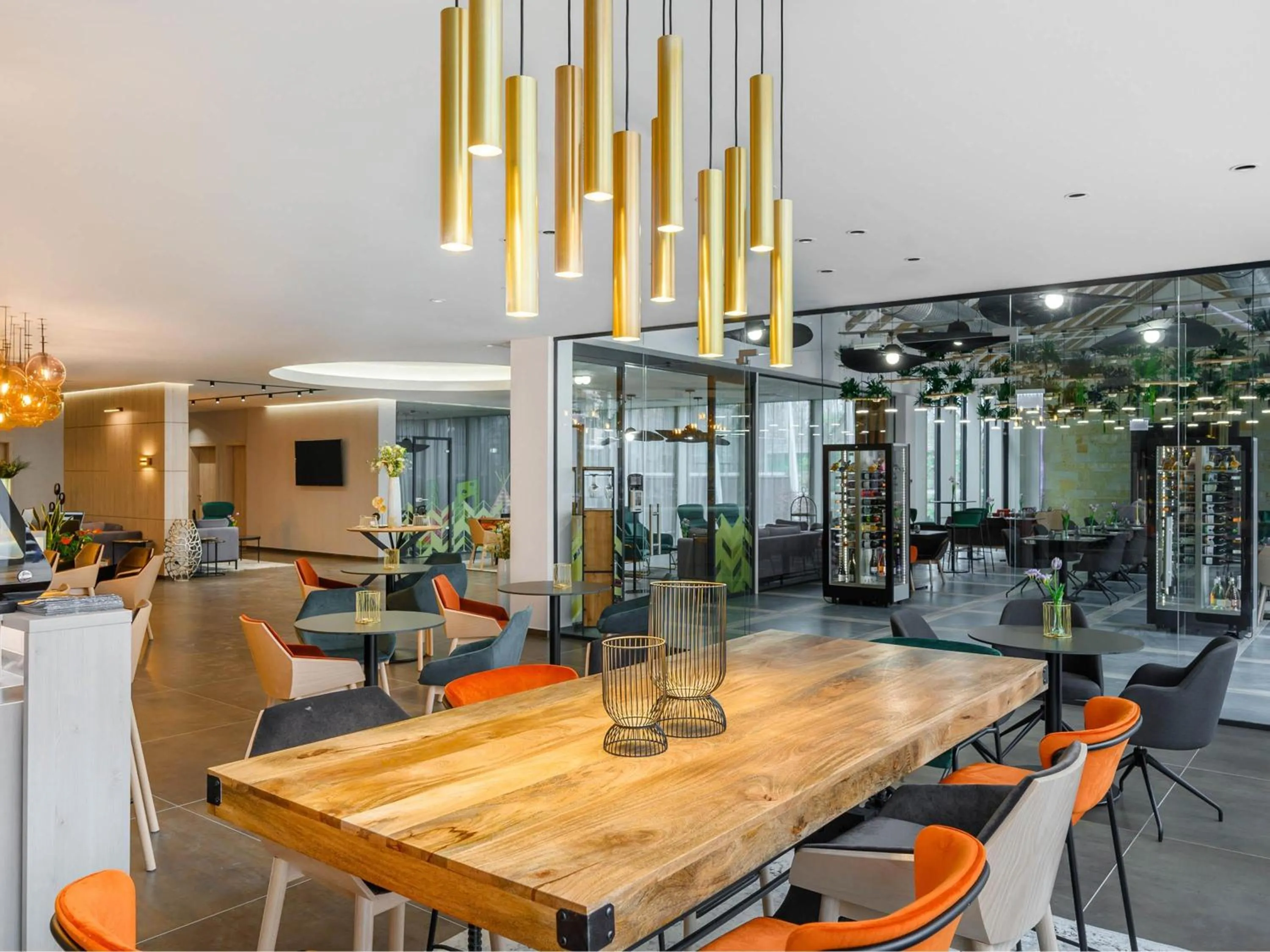 Lounge or bar in Mercure Tokaj Center