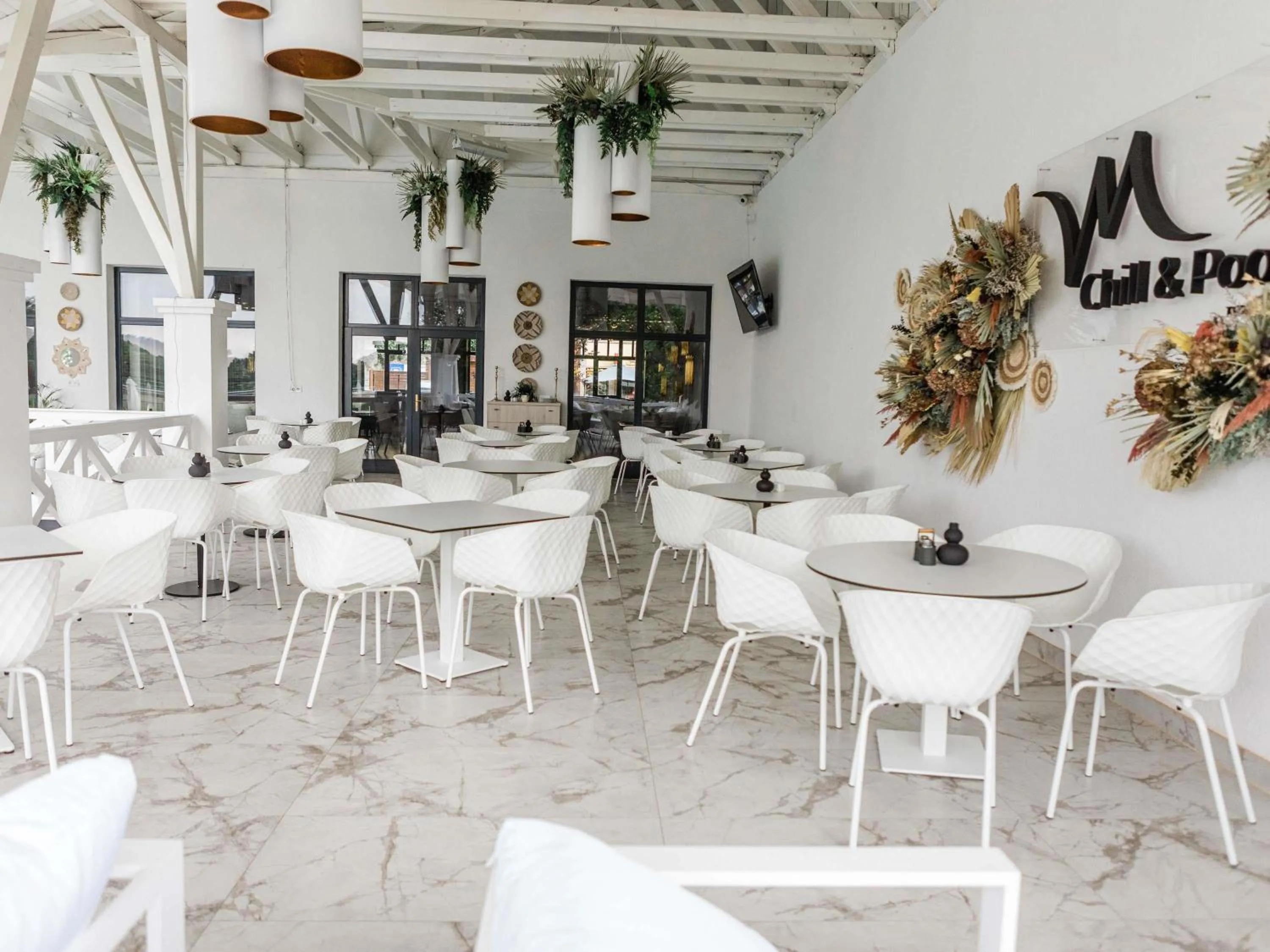 Lounge or bar in Mercure Tokaj Center