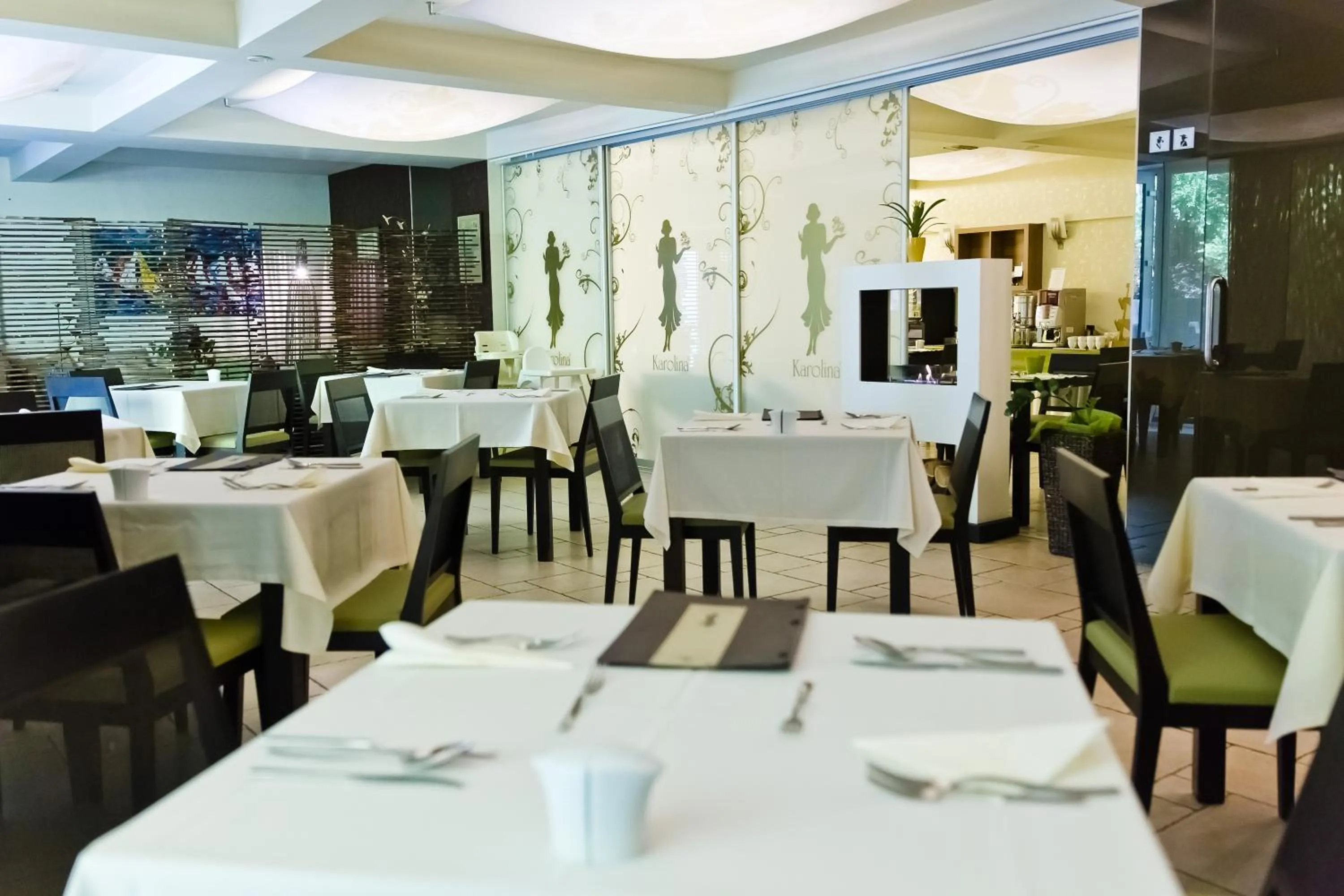 Restaurant/places to eat in Echo Residence All Suite Hotel