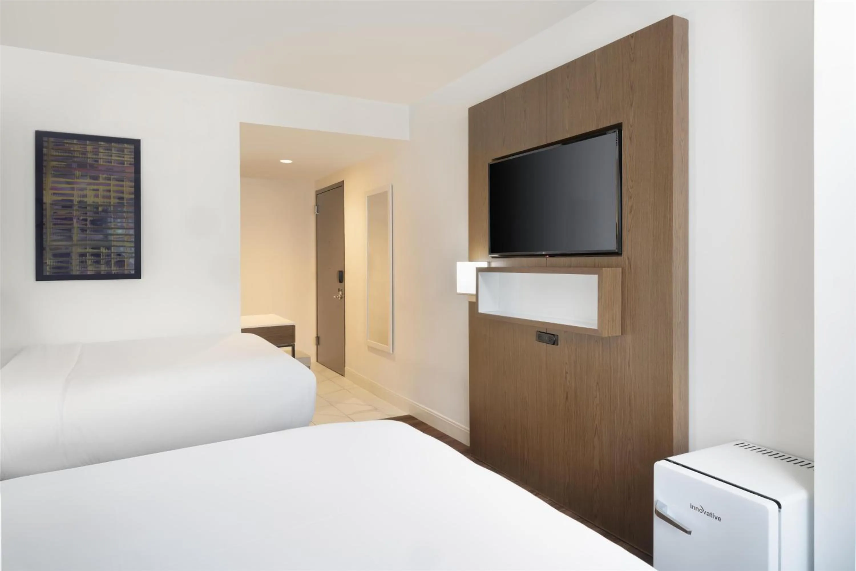 Bedroom, Bed in Best Western Premier Empire State Hotel