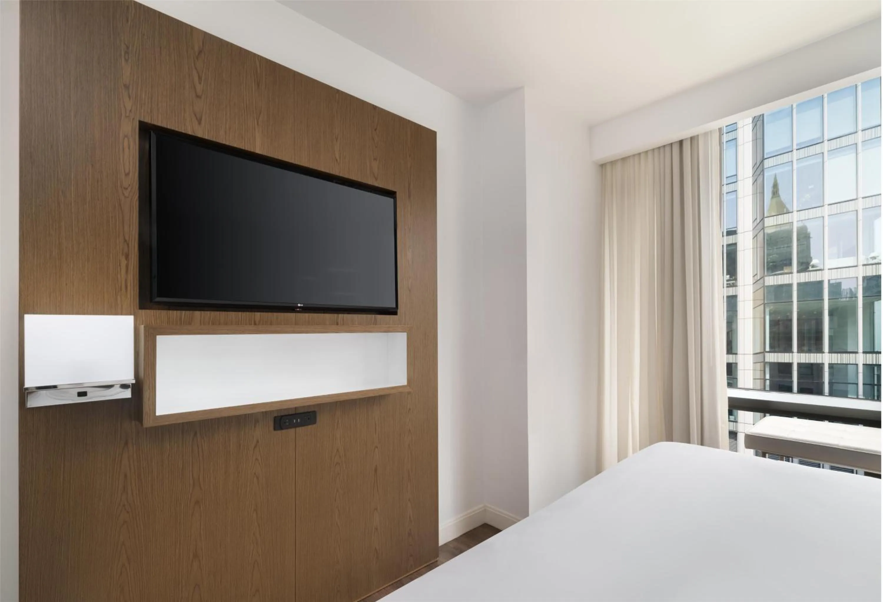 Bedroom, Bed in Best Western Premier Empire State Hotel