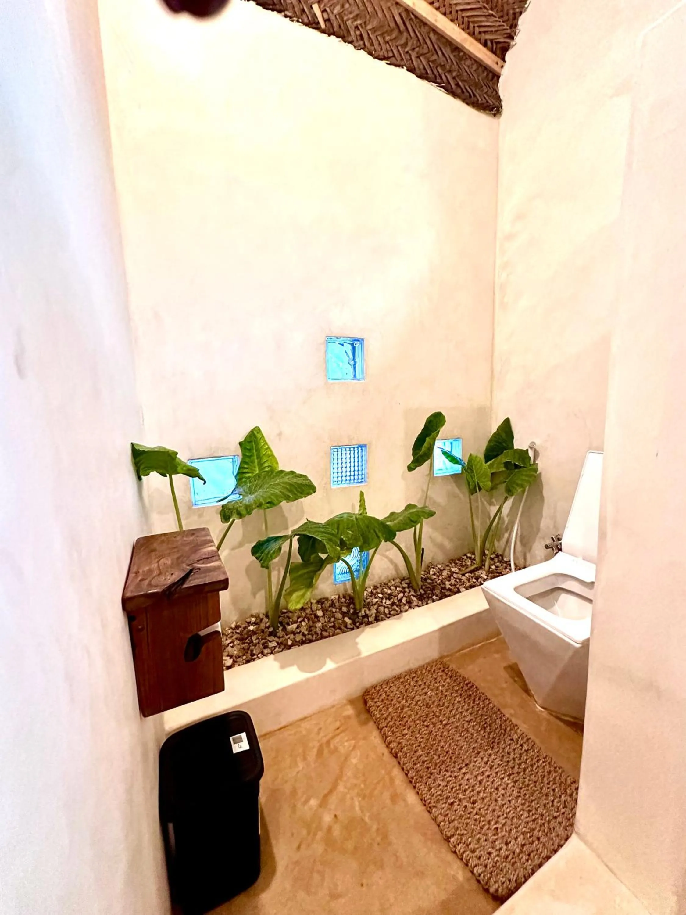 Chikachika Beach B&B