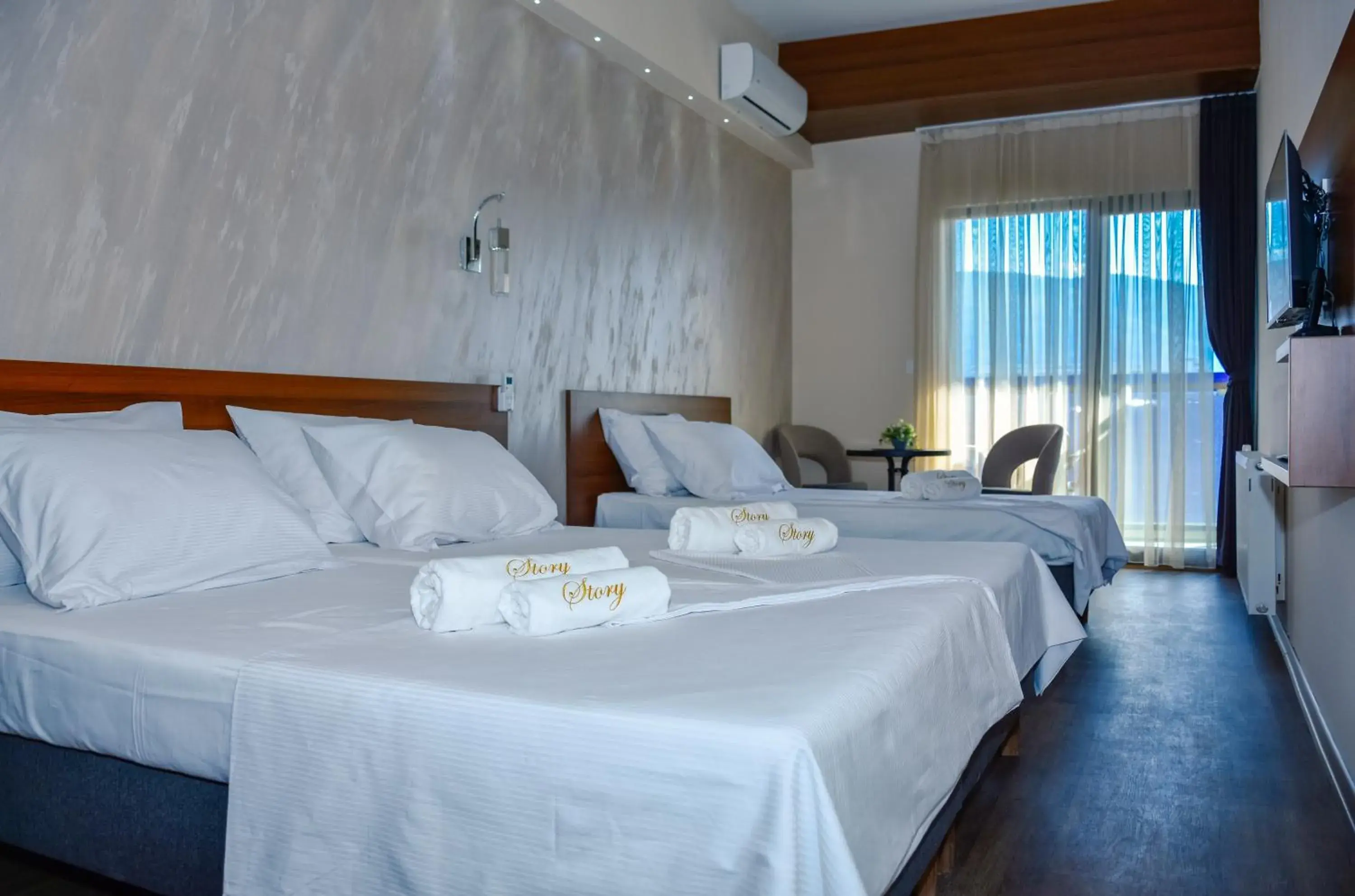 Triple Room with Balcony in Hotel Story Triple Room with Balcony in Hotel Story