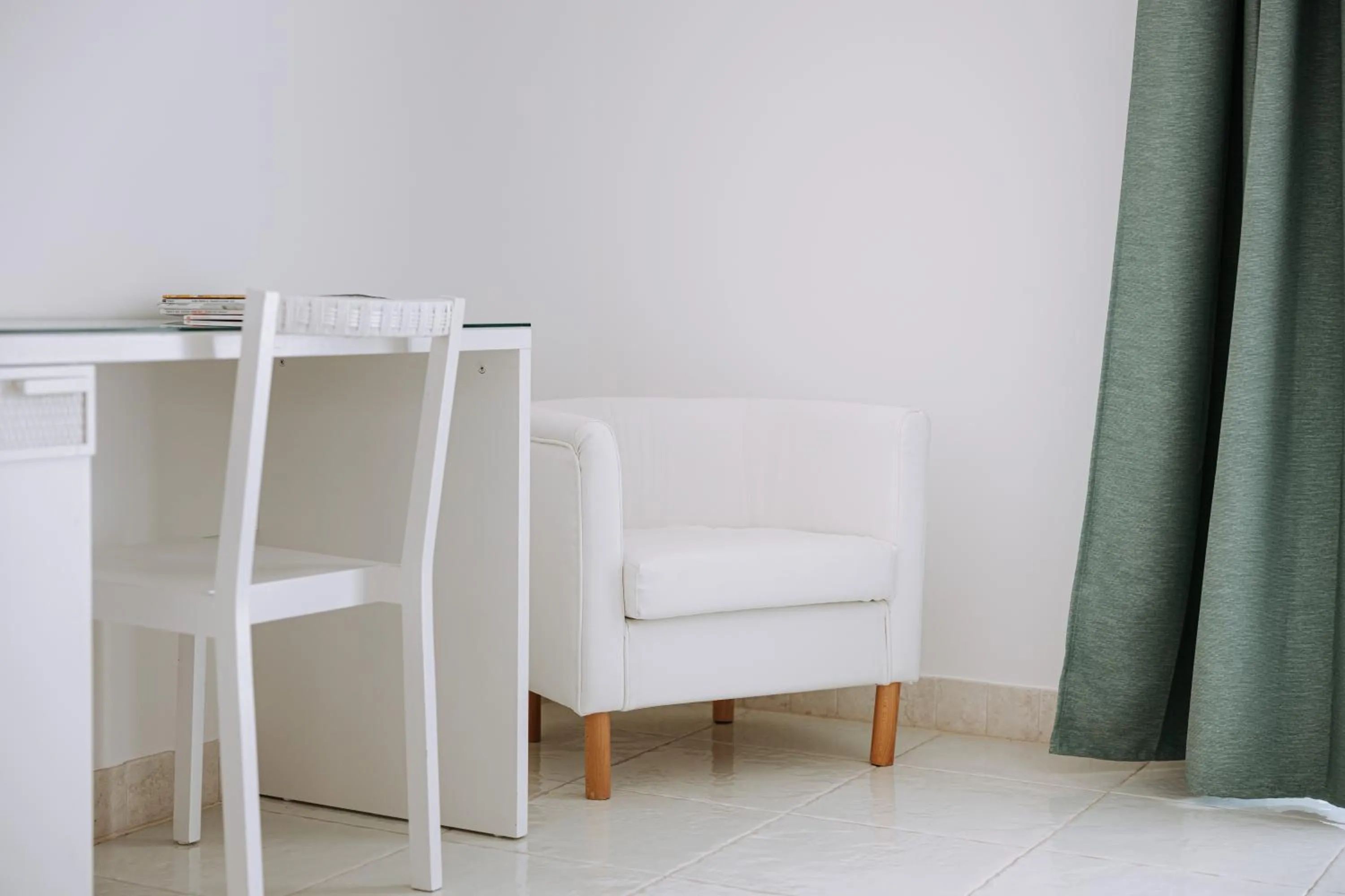 Seating area, Bed in Lamare cucina e dimore