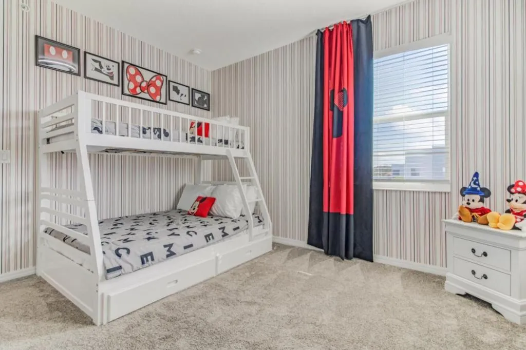 Bed in Storey Lake 3111 IHR 1059