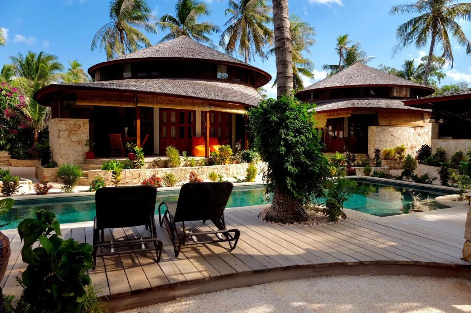 Property building in Keong Villas