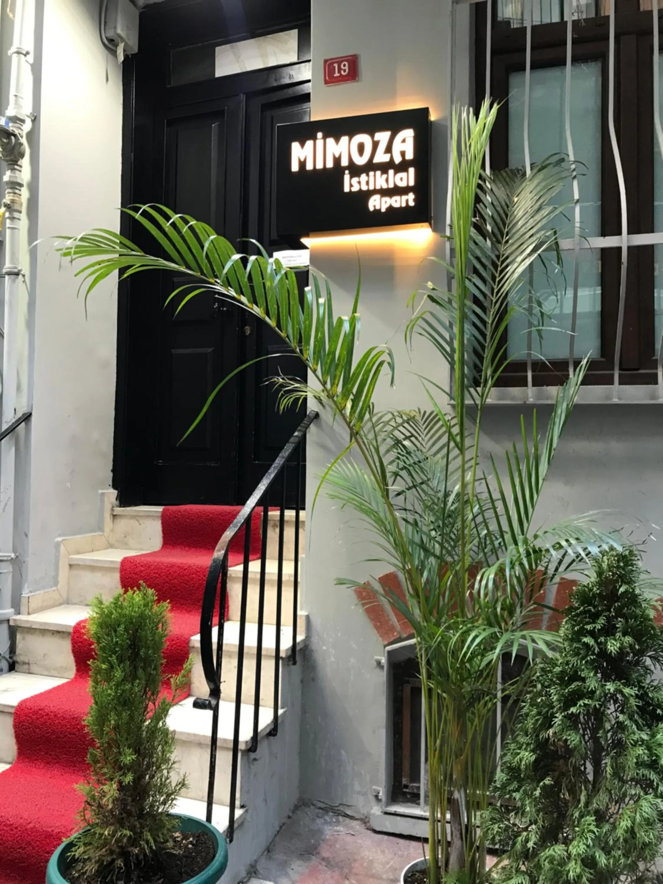 Property building in Mimoza İstiklal Apart Hotel