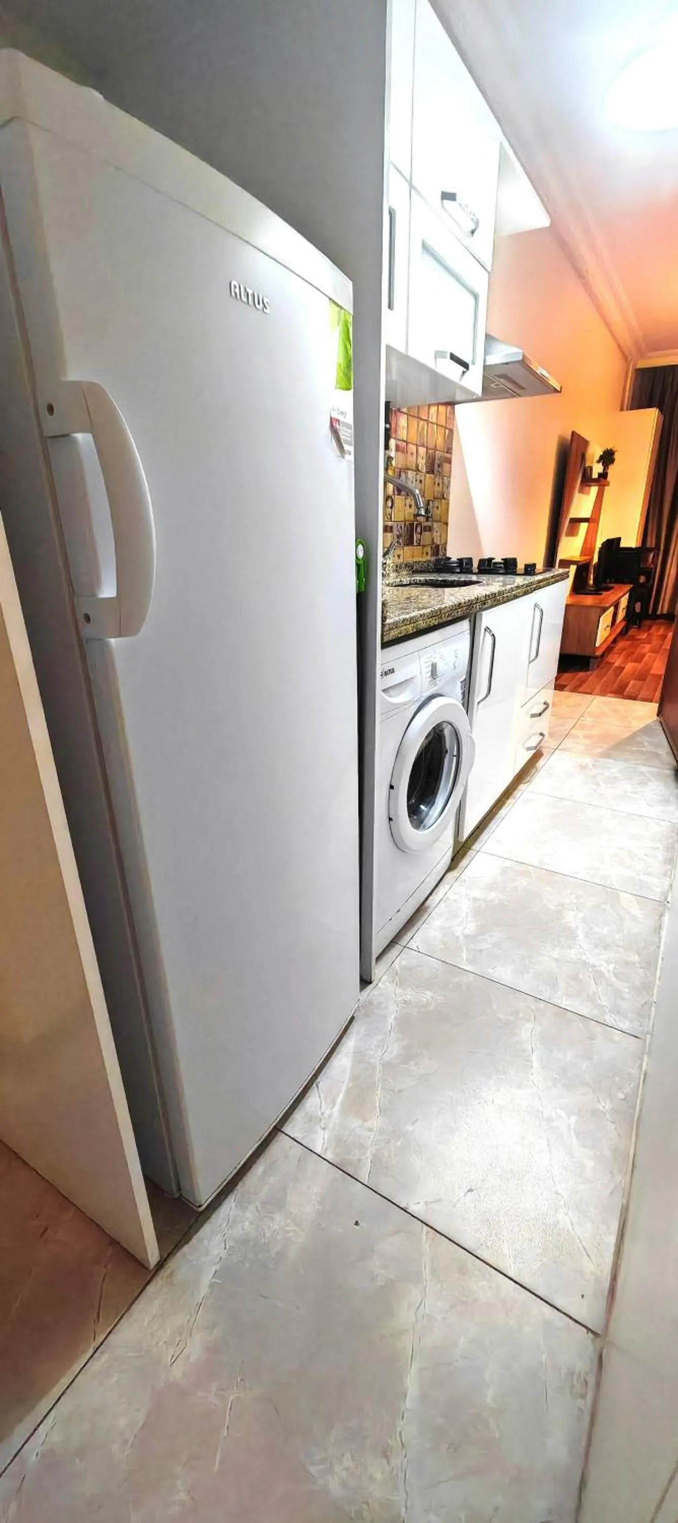 Kitchen or kitchenette in Mimoza İstiklal Apart Hotel