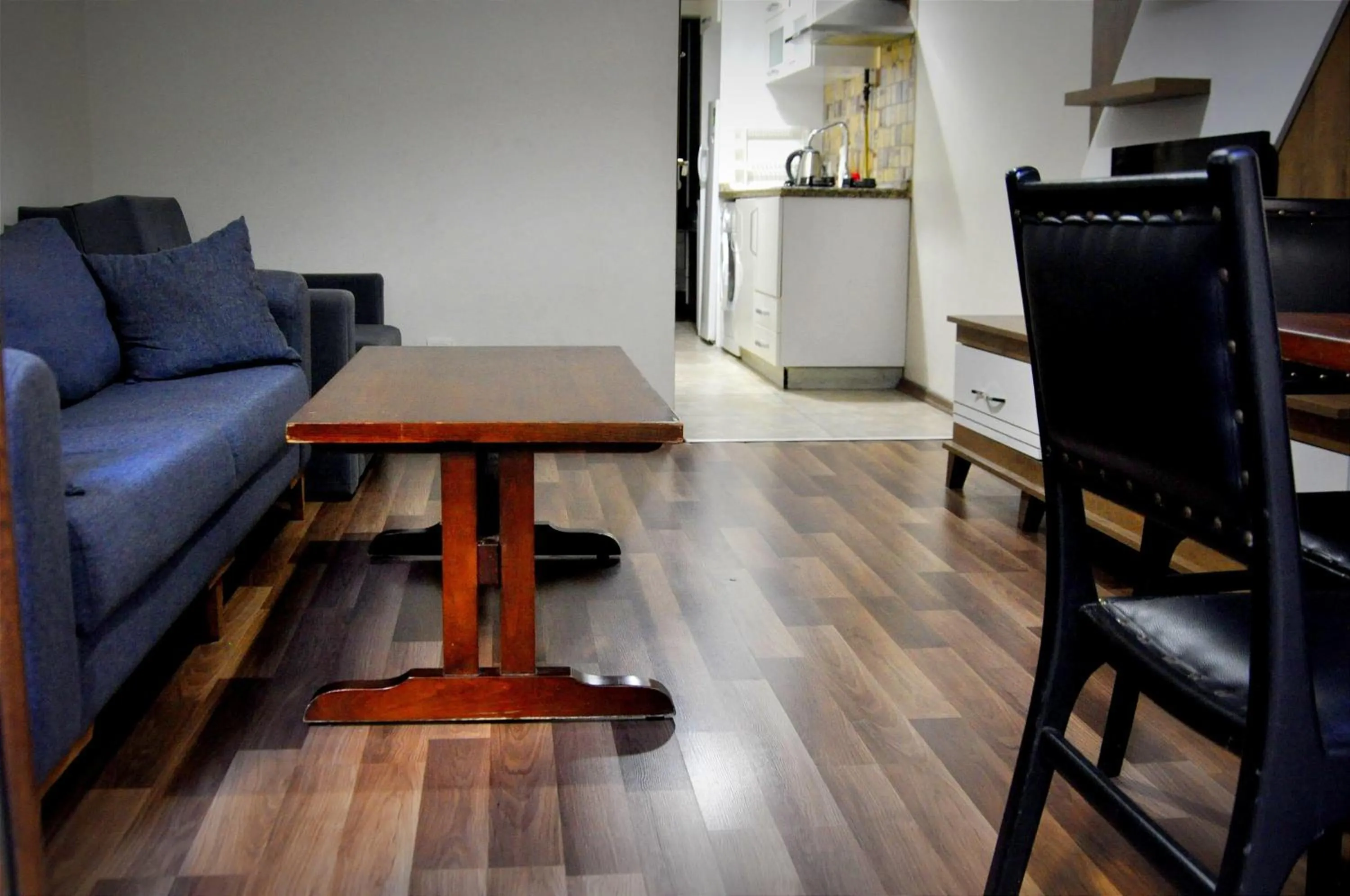 TV and multimedia in Mimoza İstiklal Apart Hotel