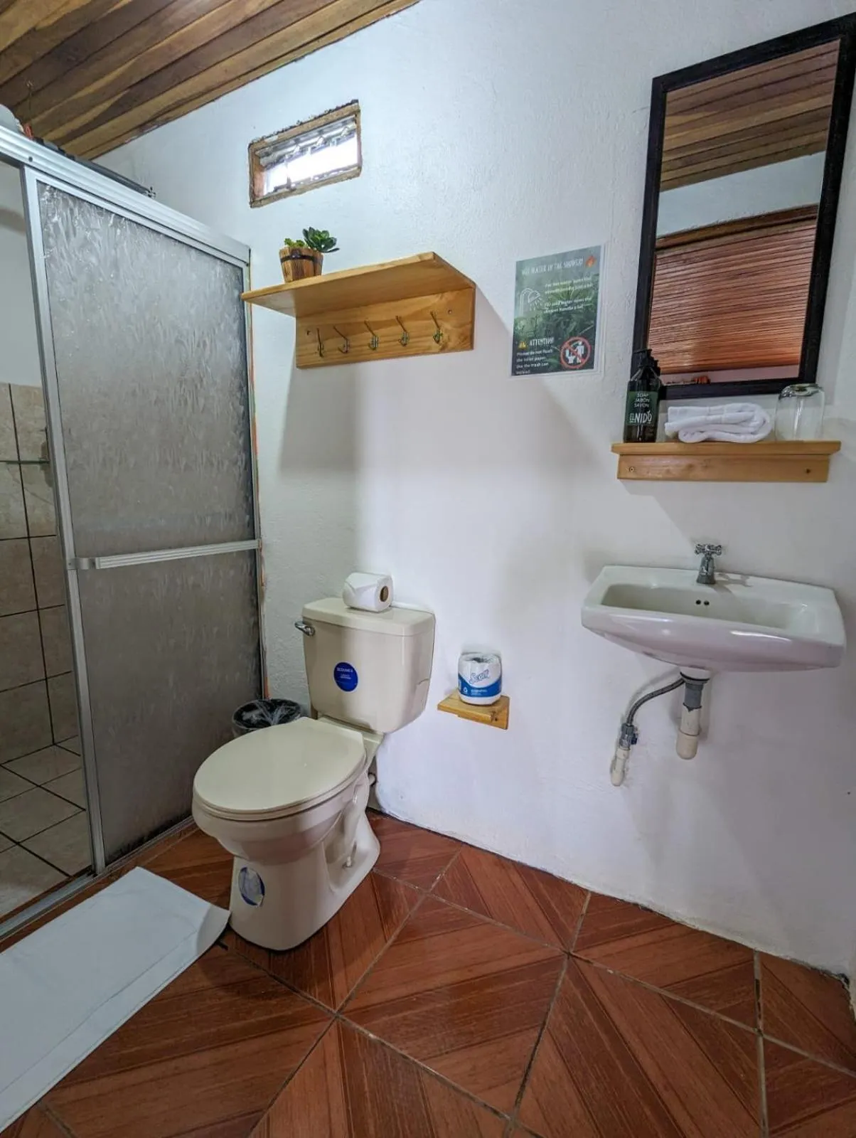 Shower in El Nido Lodge