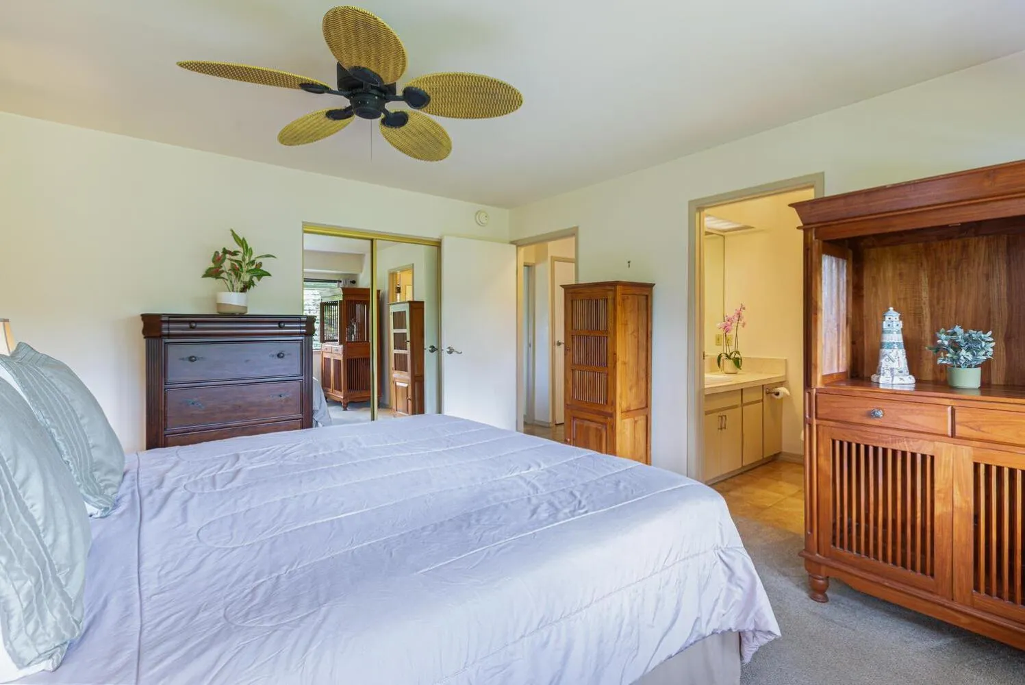 Bed in Alii Kai II 8H