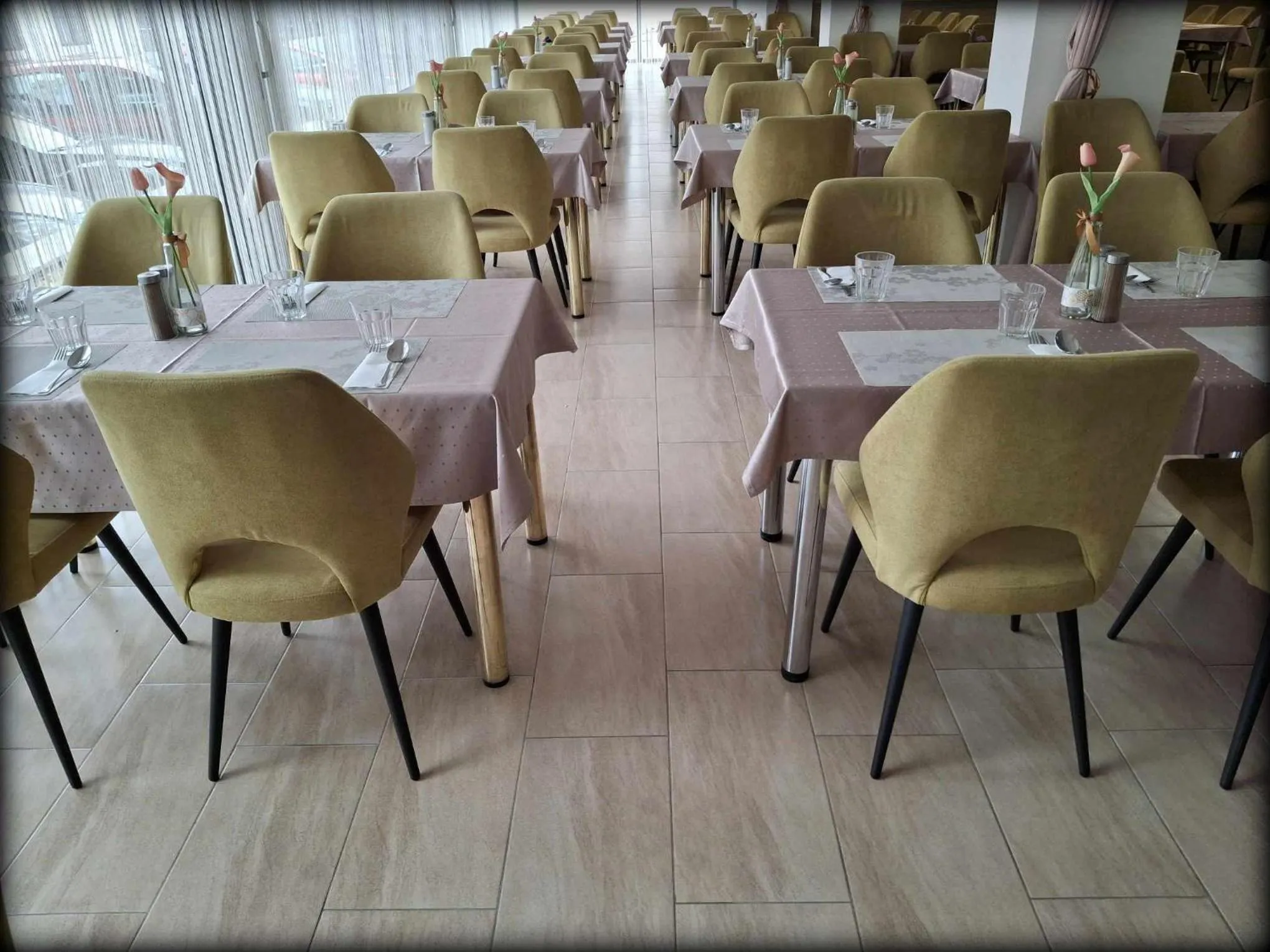 Restaurant/places to eat in Hotel Unicornis