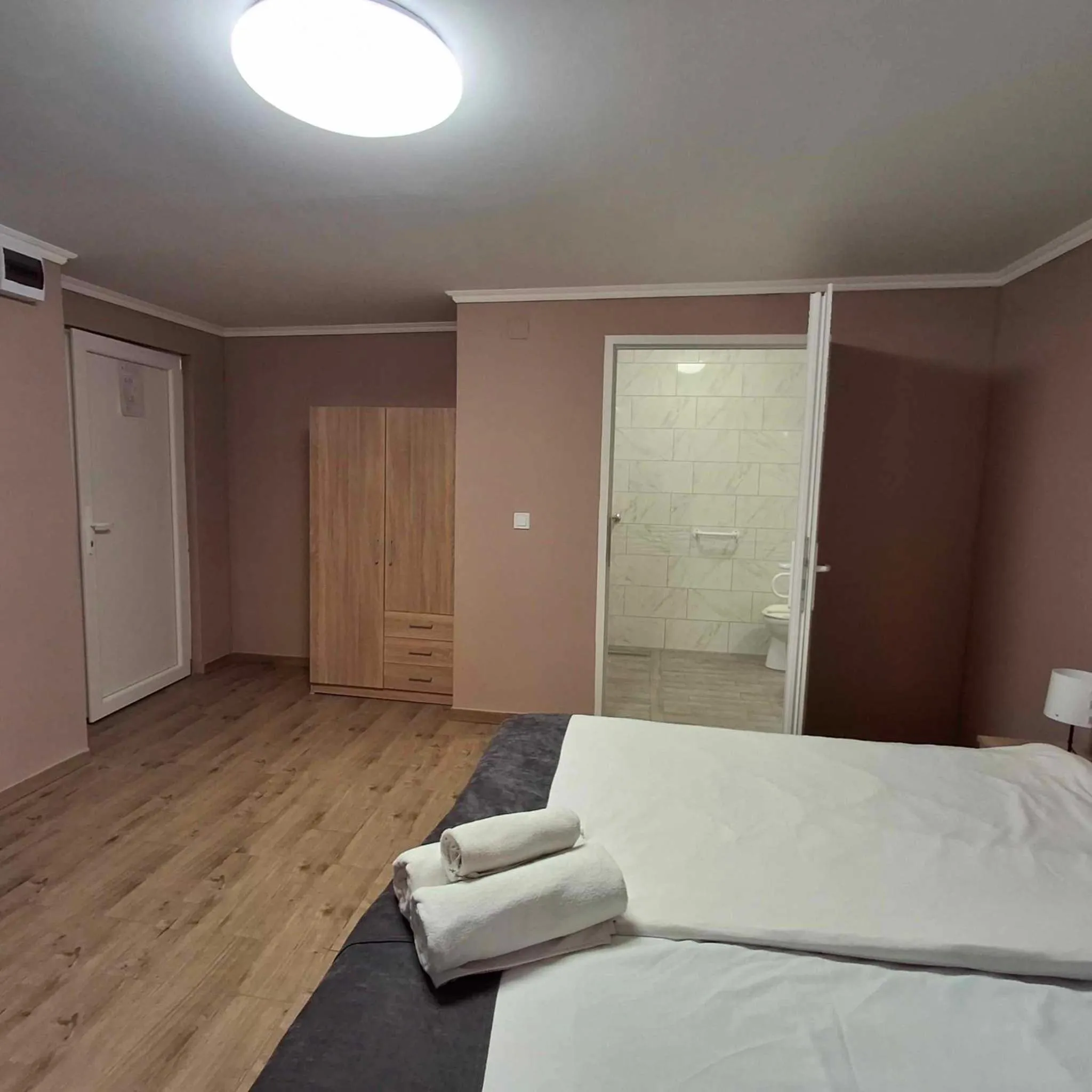 Photo of the whole room, Bed in Hotel Unicornis