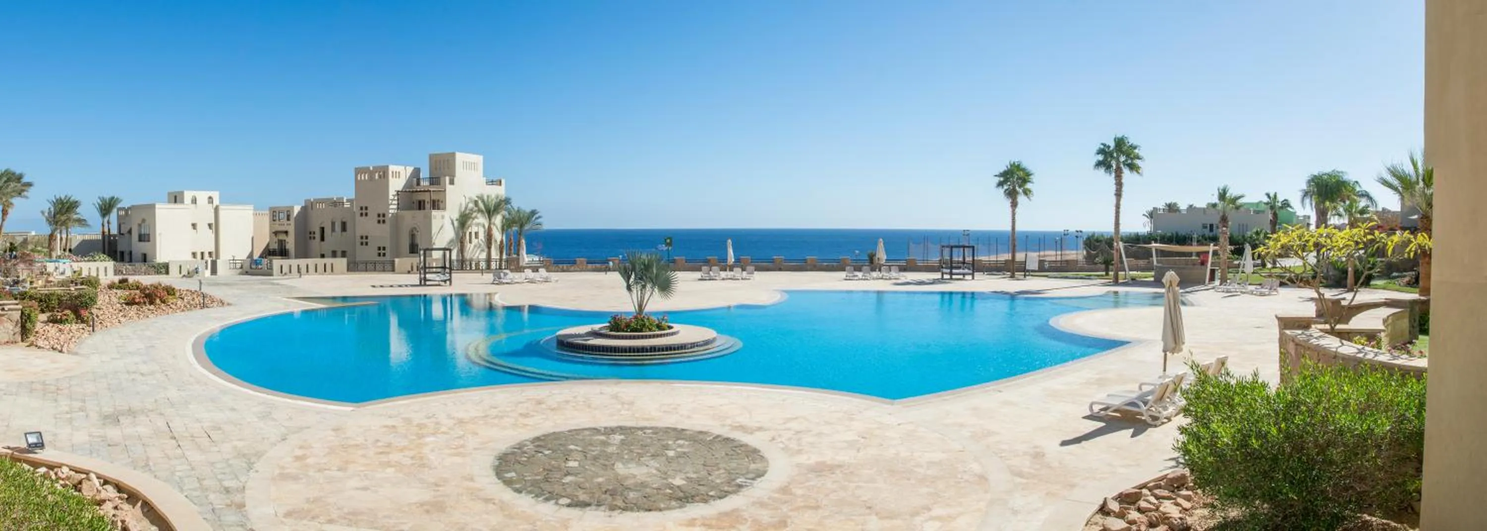 Pool view in OSKENA Azzurra Sahl Hasheesh Hurghada