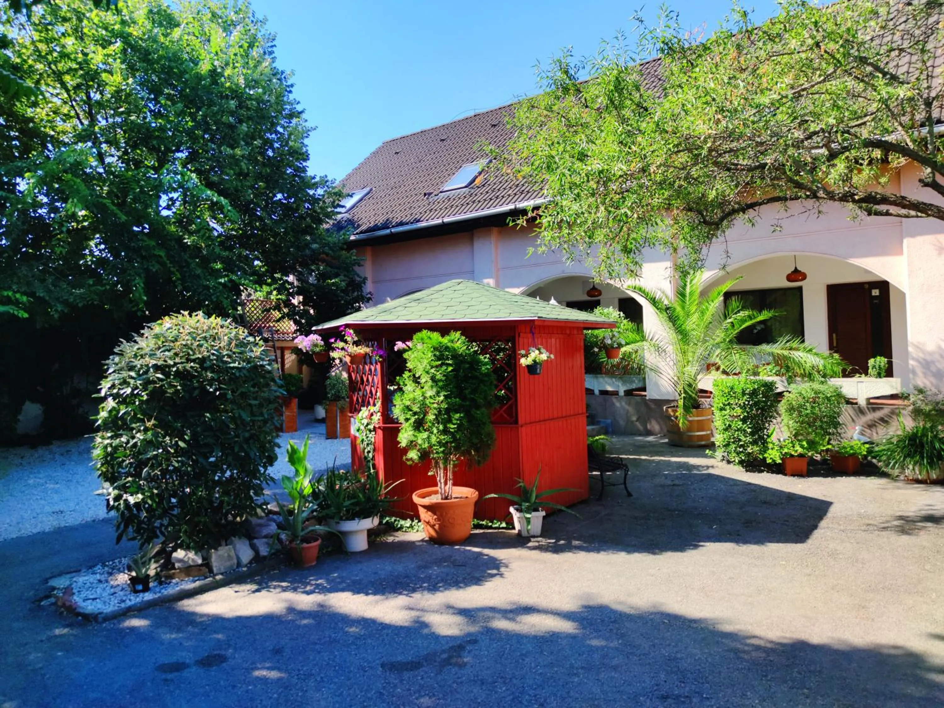 Spring in Hotel Oswaldo