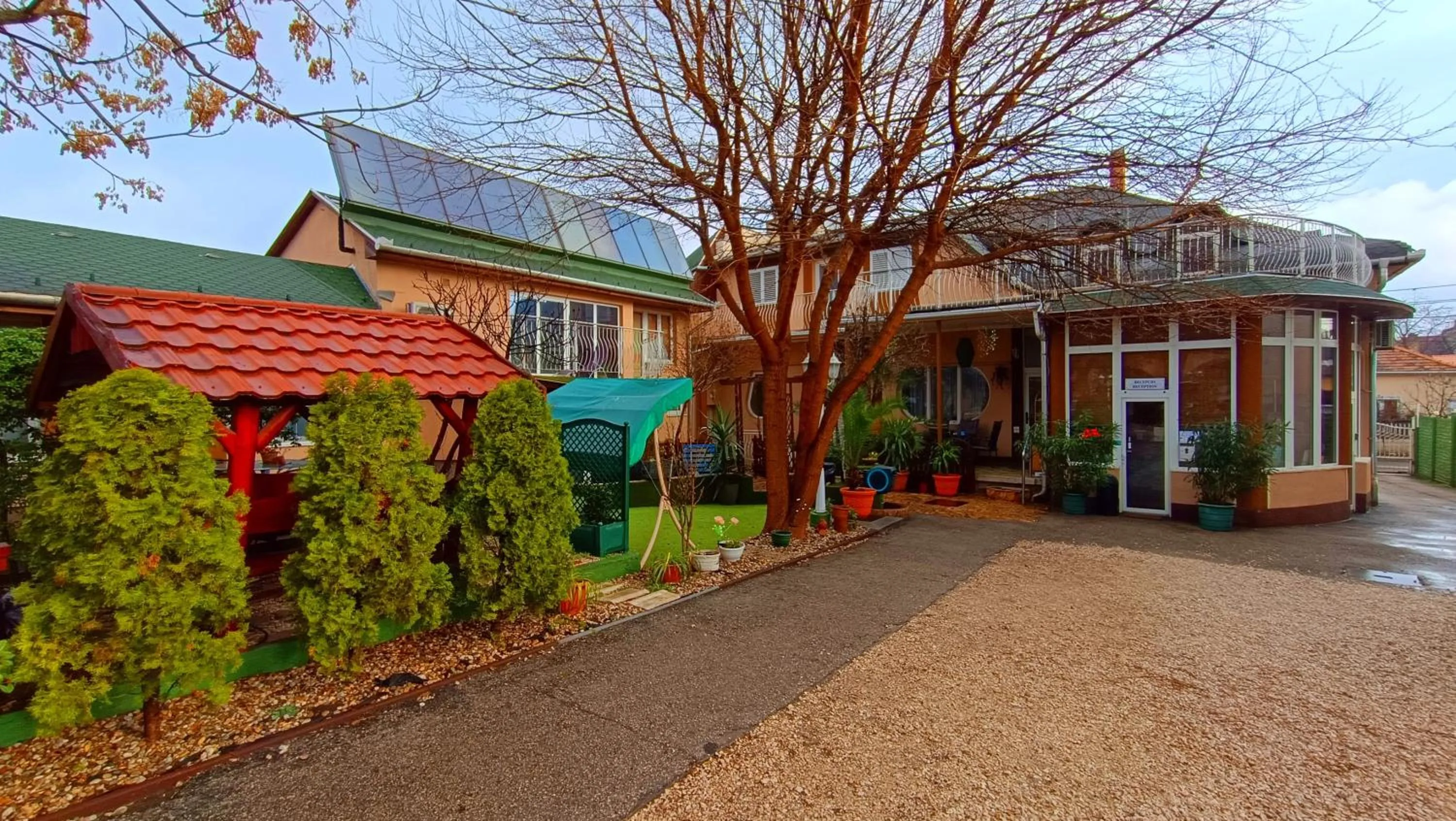 Inner courtyard view in Hotel Oswaldo