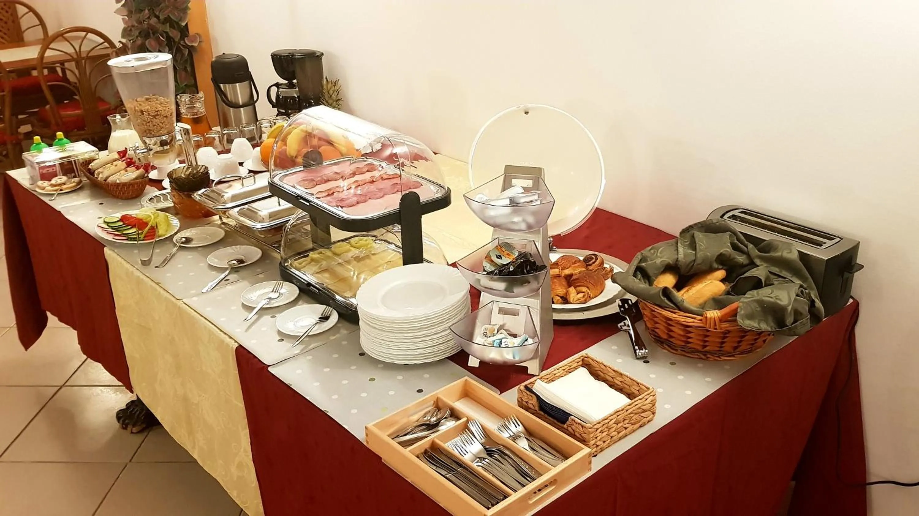 Food and drinks in Hotel Oswaldo