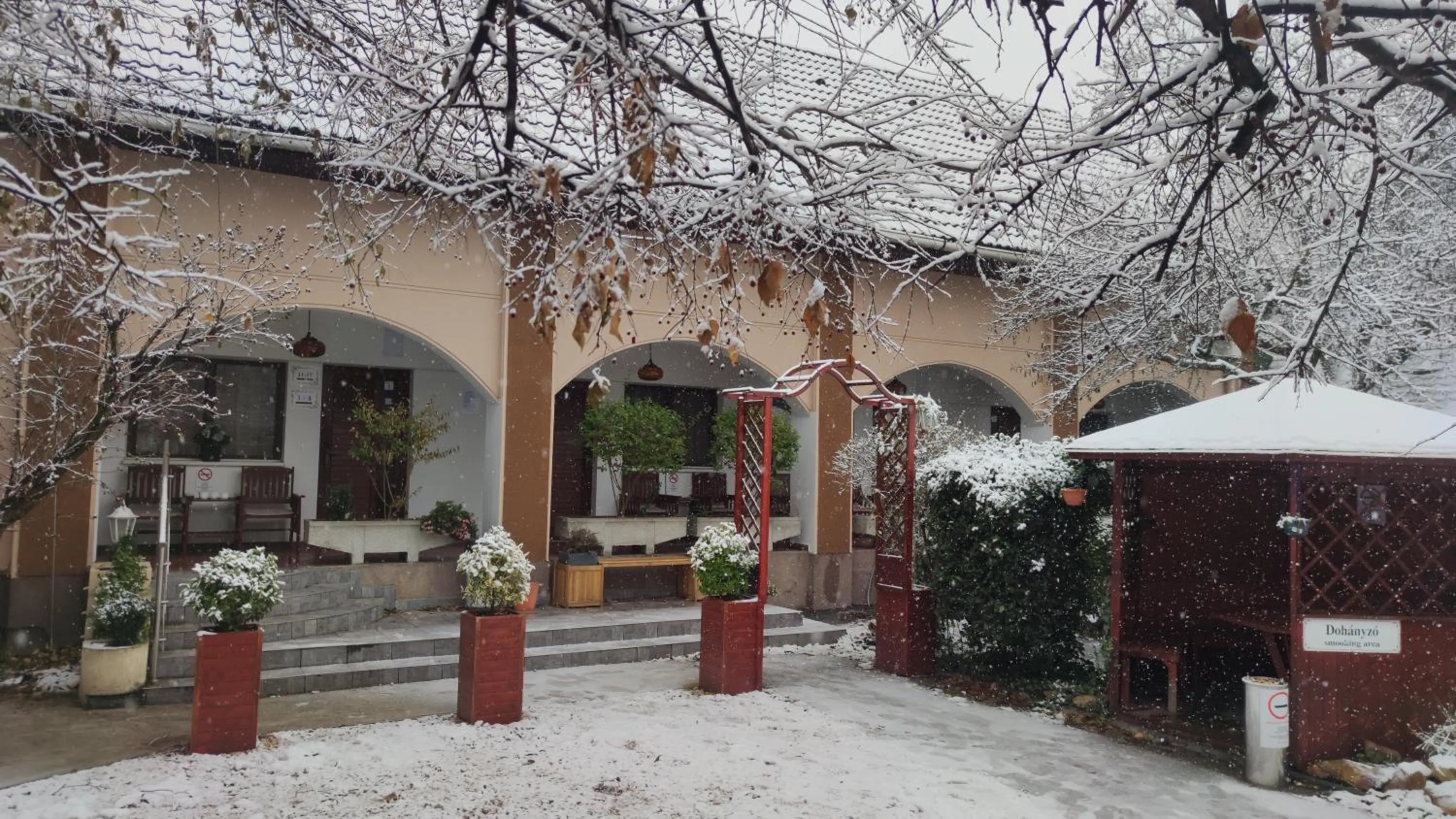 Property building in Hotel Oswaldo