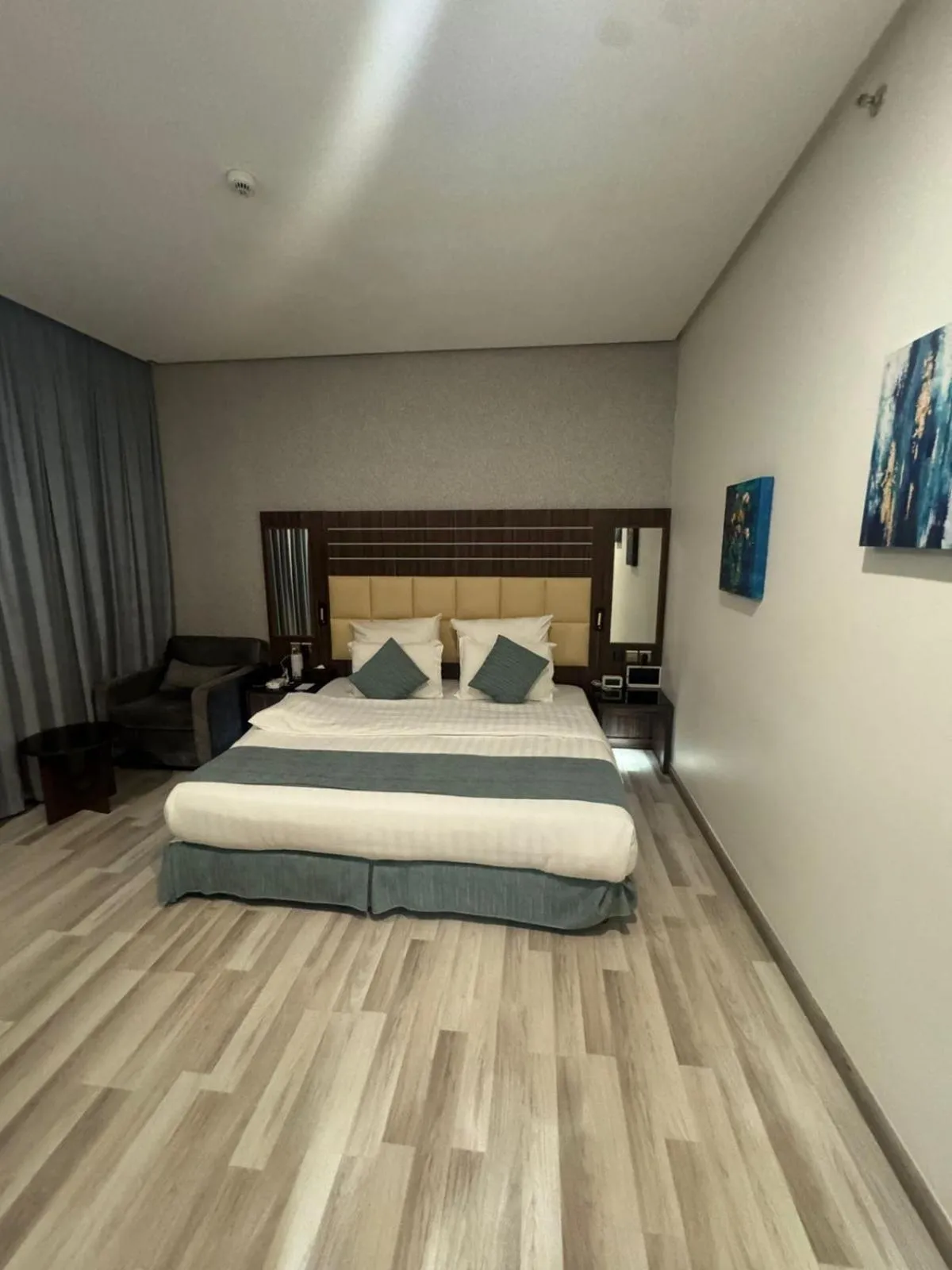 Bed in White Diamond Hotel Sari