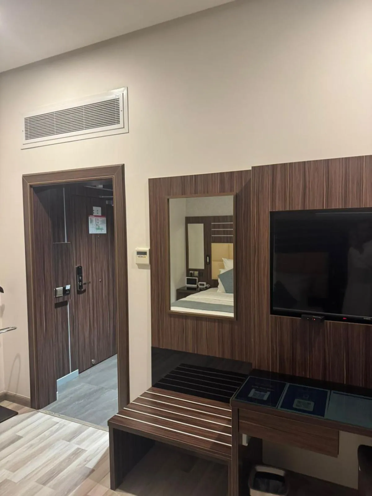 White Diamond Hotel Sari