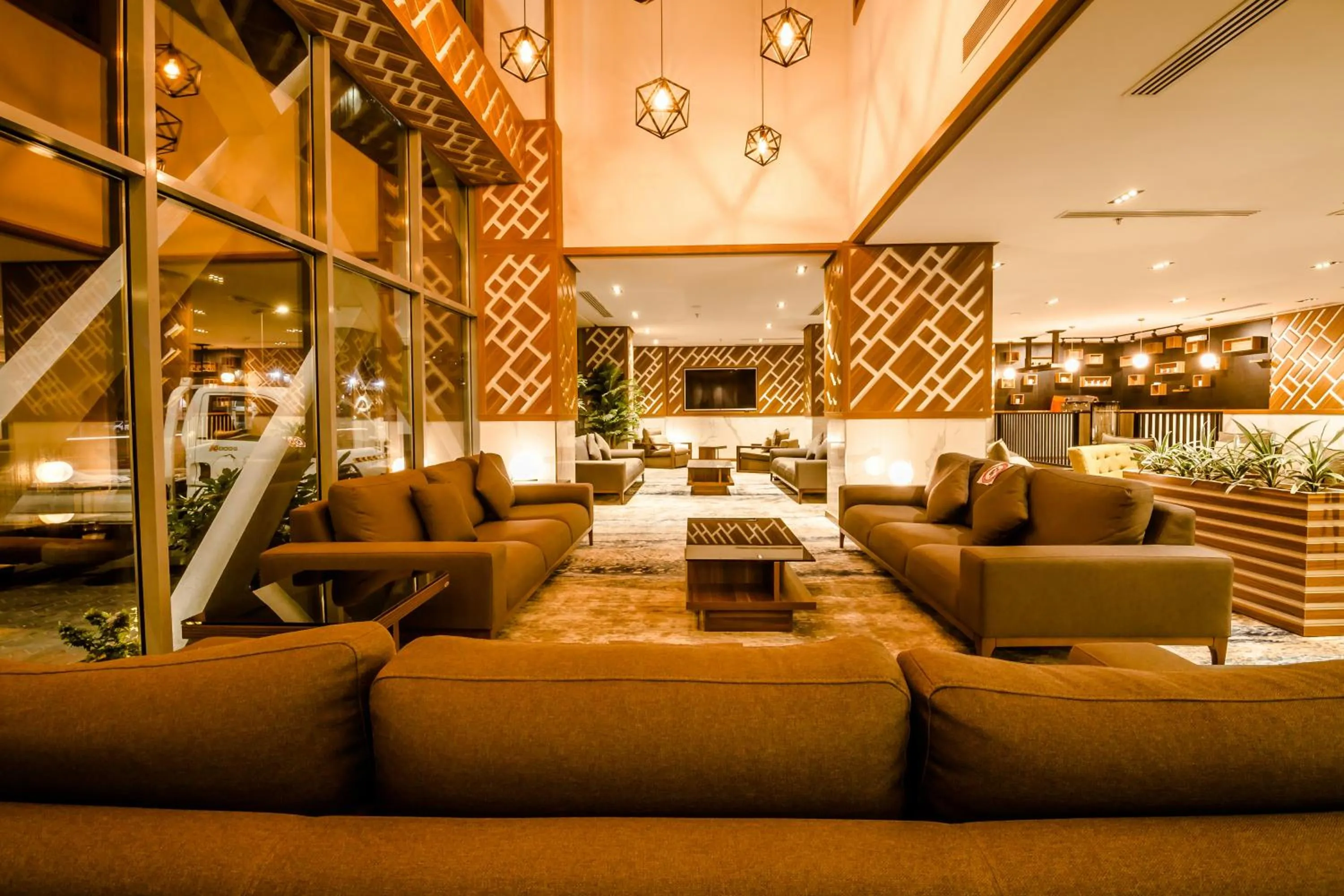 Lounge or bar in White Diamond Hotel Sari