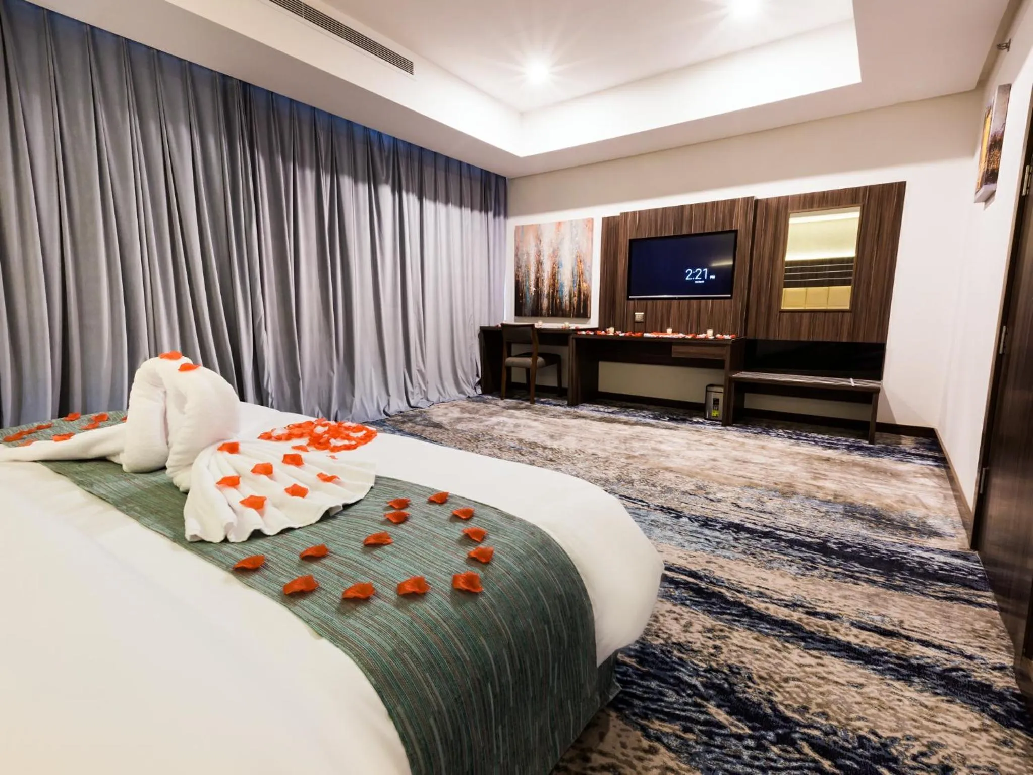 Photo of the whole room, Bed in White Diamond Hotel Sari