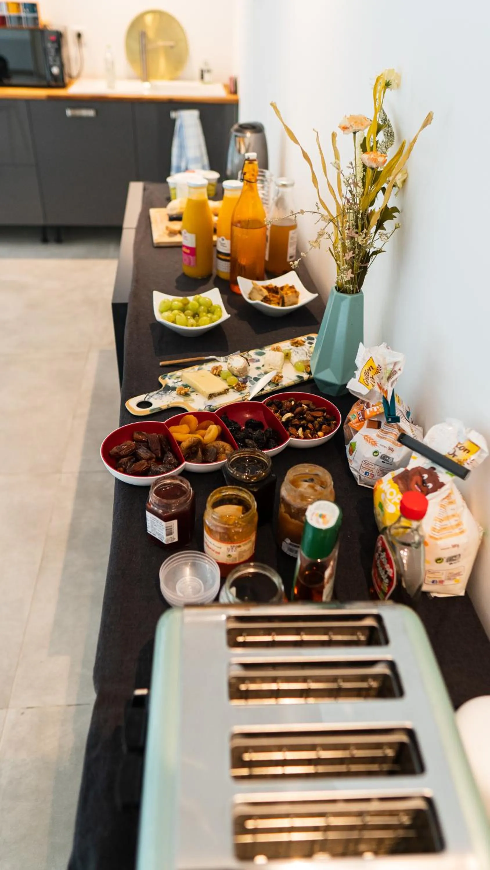 Buffet breakfast in VILLA MAGNOLIA