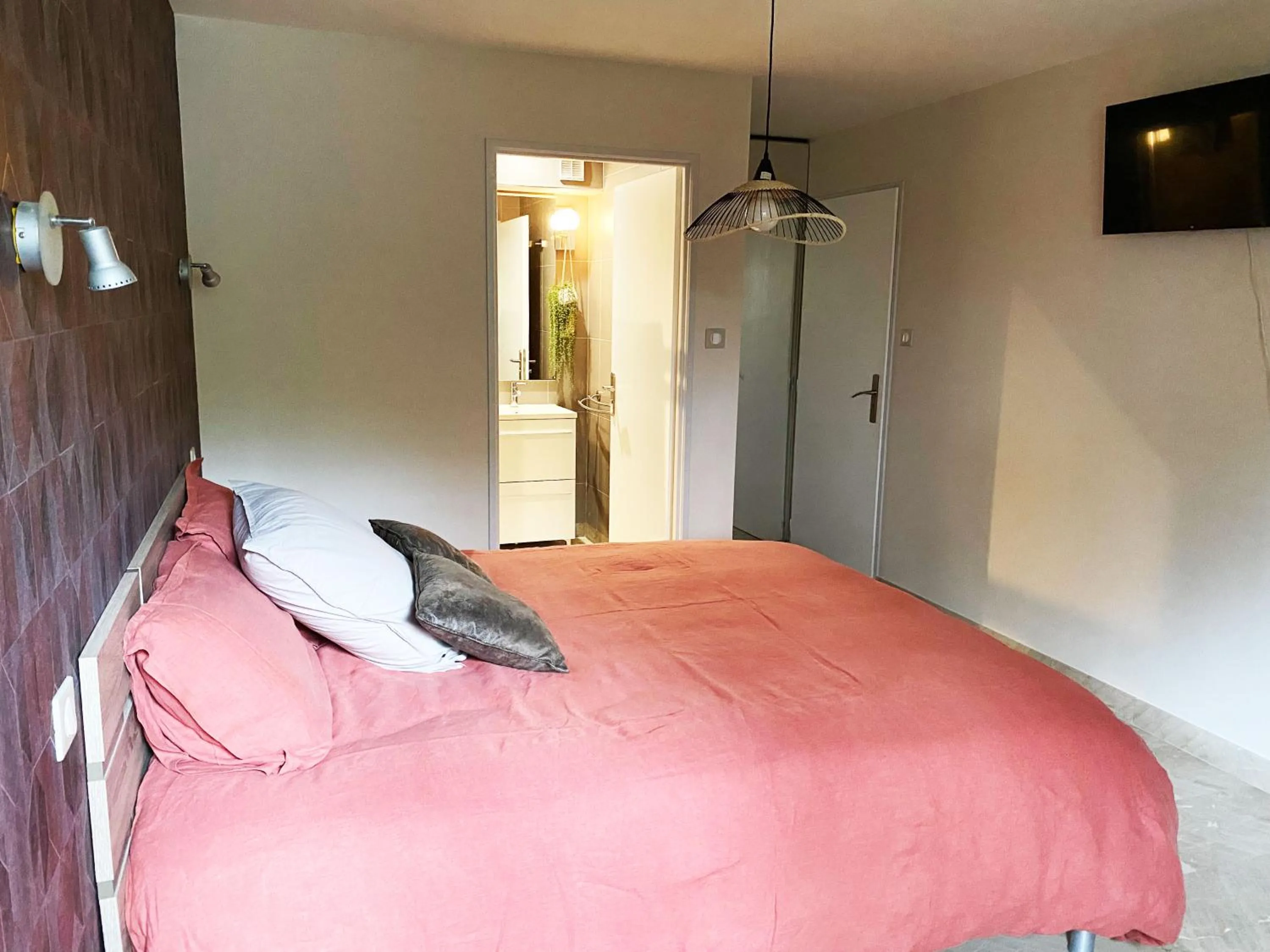 Photo of the whole room, Bed in VILLA MAGNOLIA