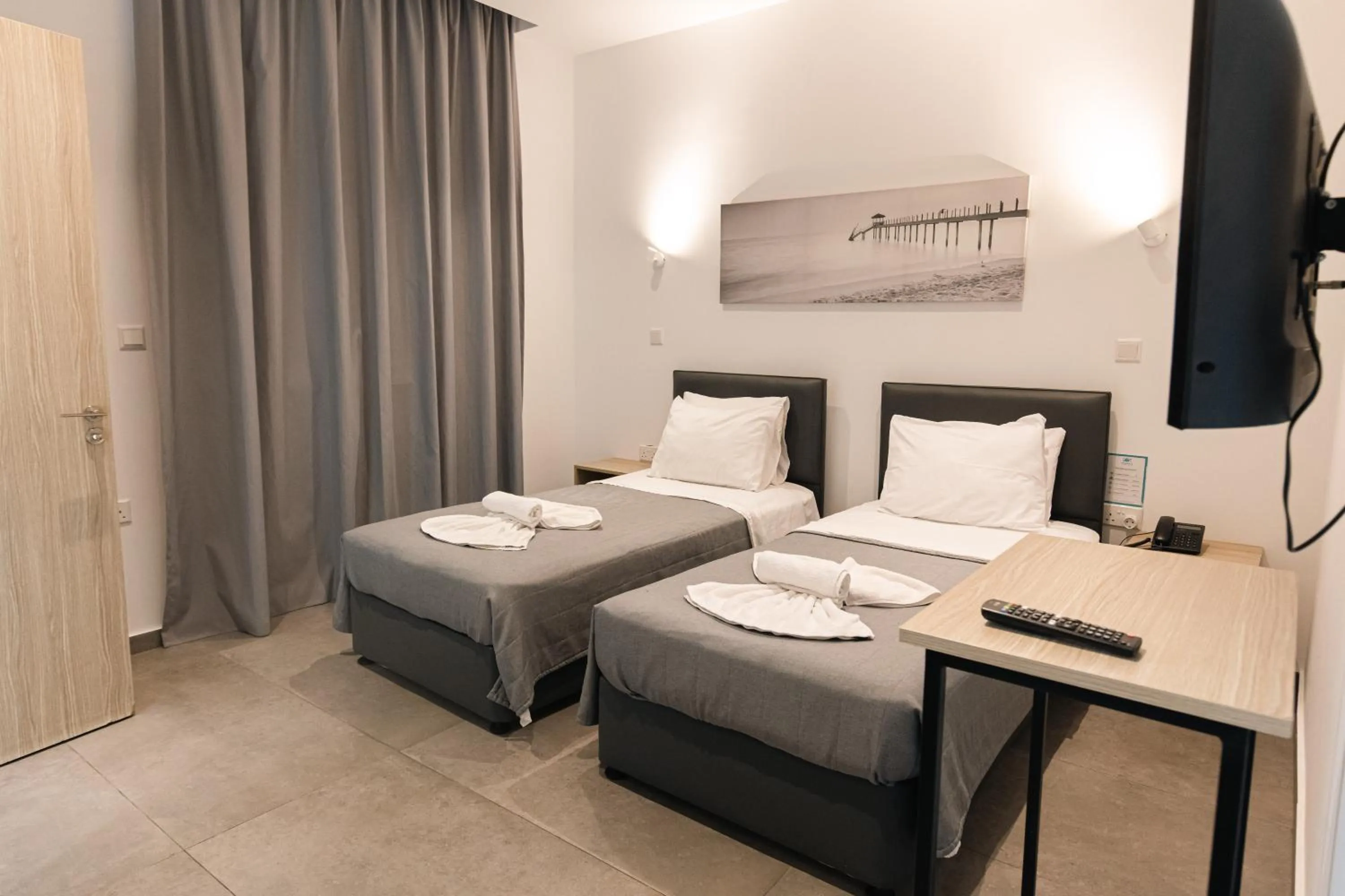 TV and multimedia, Bed in Caramela Luxury Apts