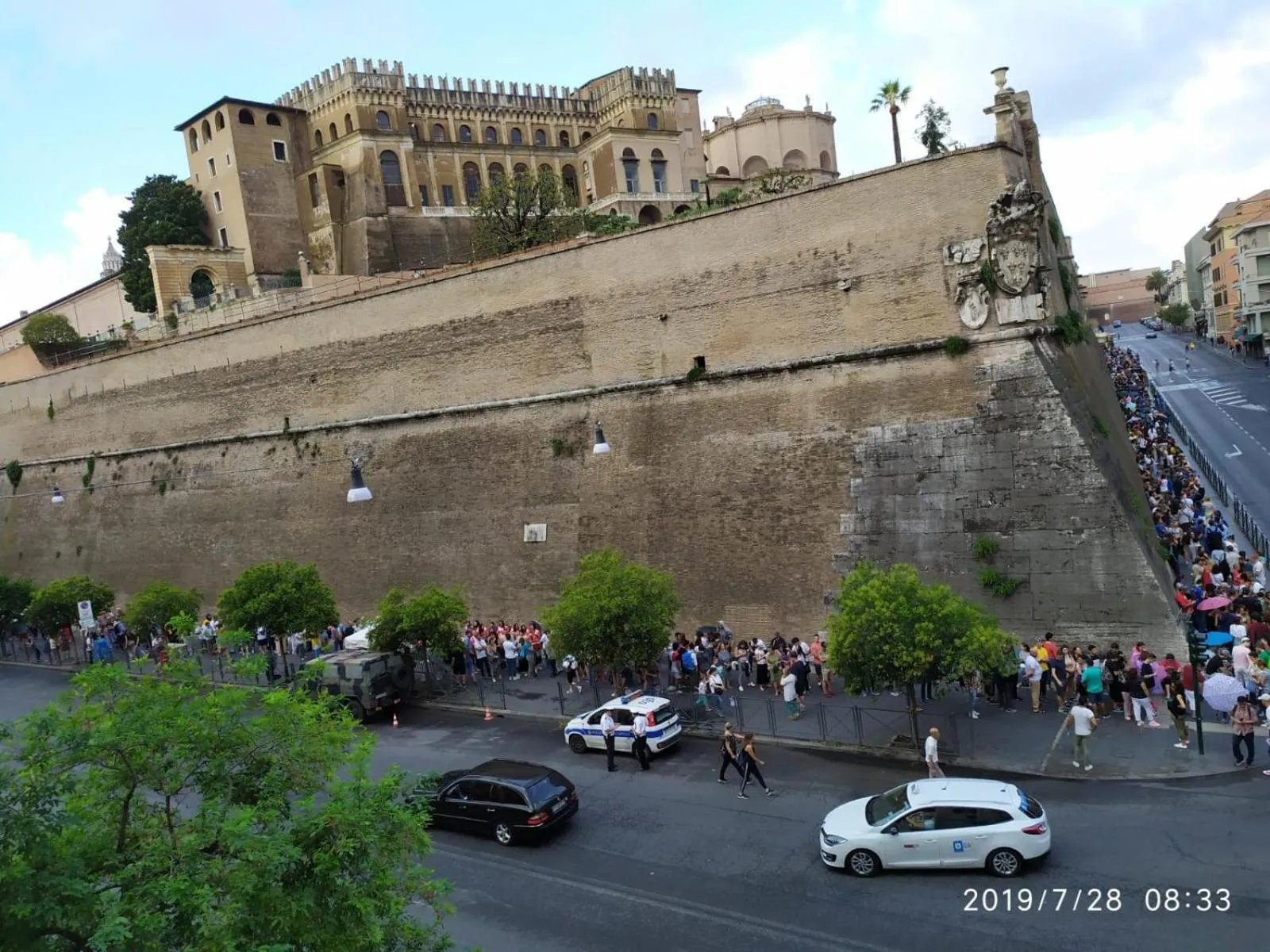 Neighbourhood in NEW PARADISE