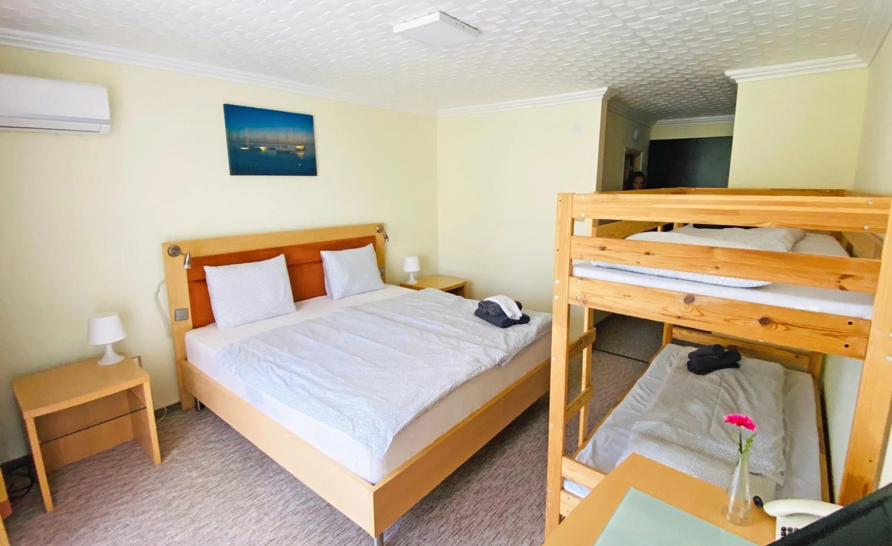 TV and multimedia in Solaris Hotel