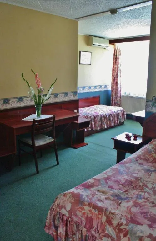 Photo of the whole room, Bed in Classic Hotel