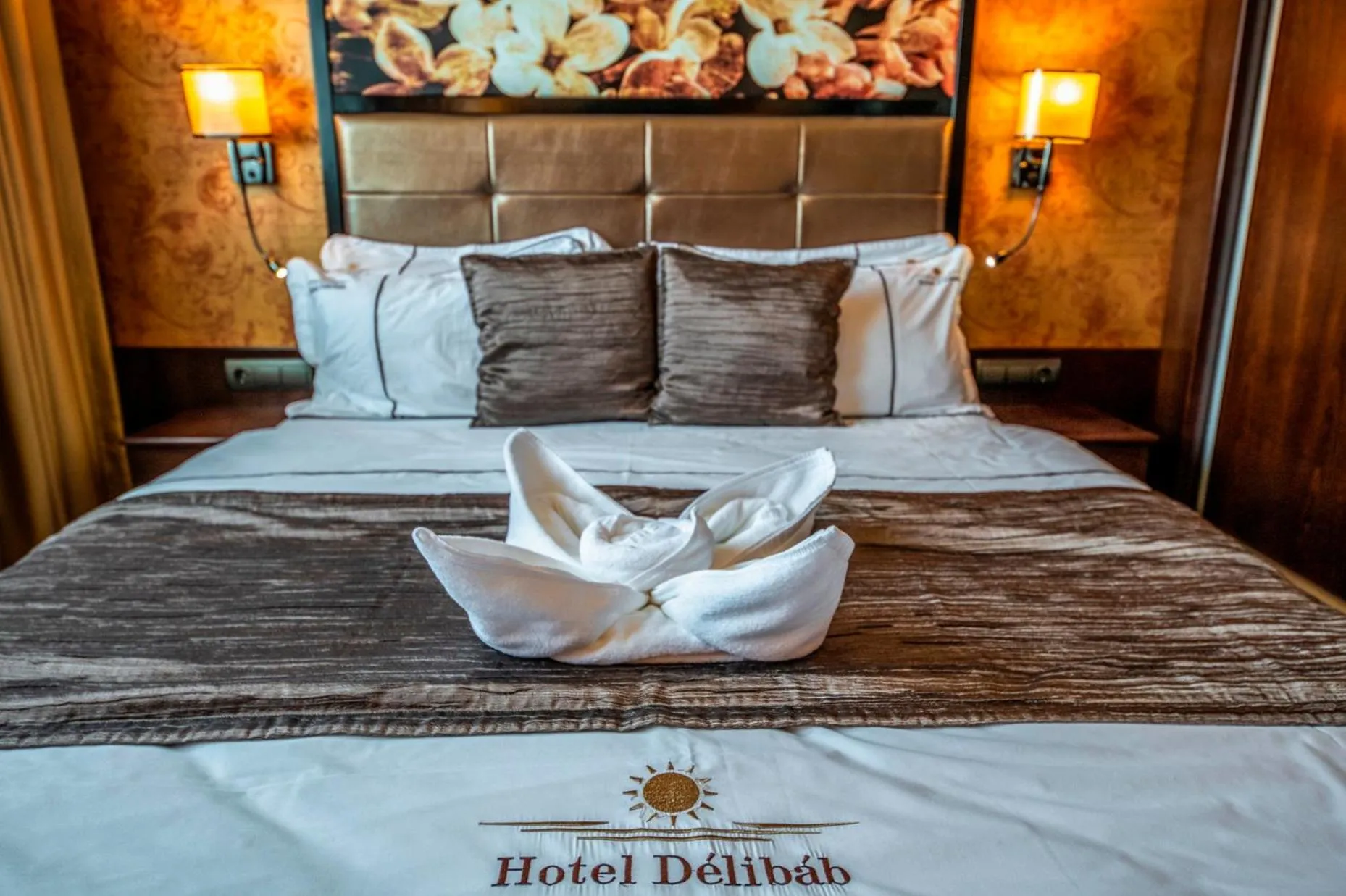 Bedroom, Bed in Hotel Délibáb