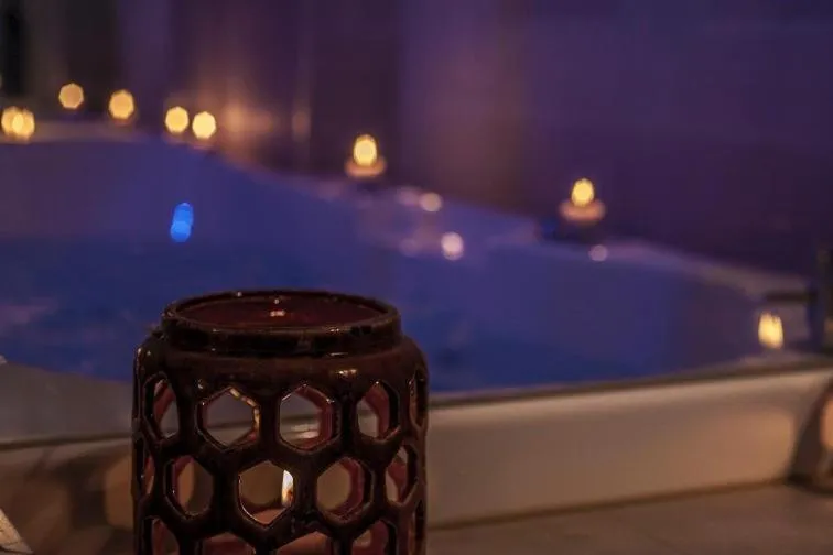 Massage in Corso Suite 107 Rooms Wellness & Spa