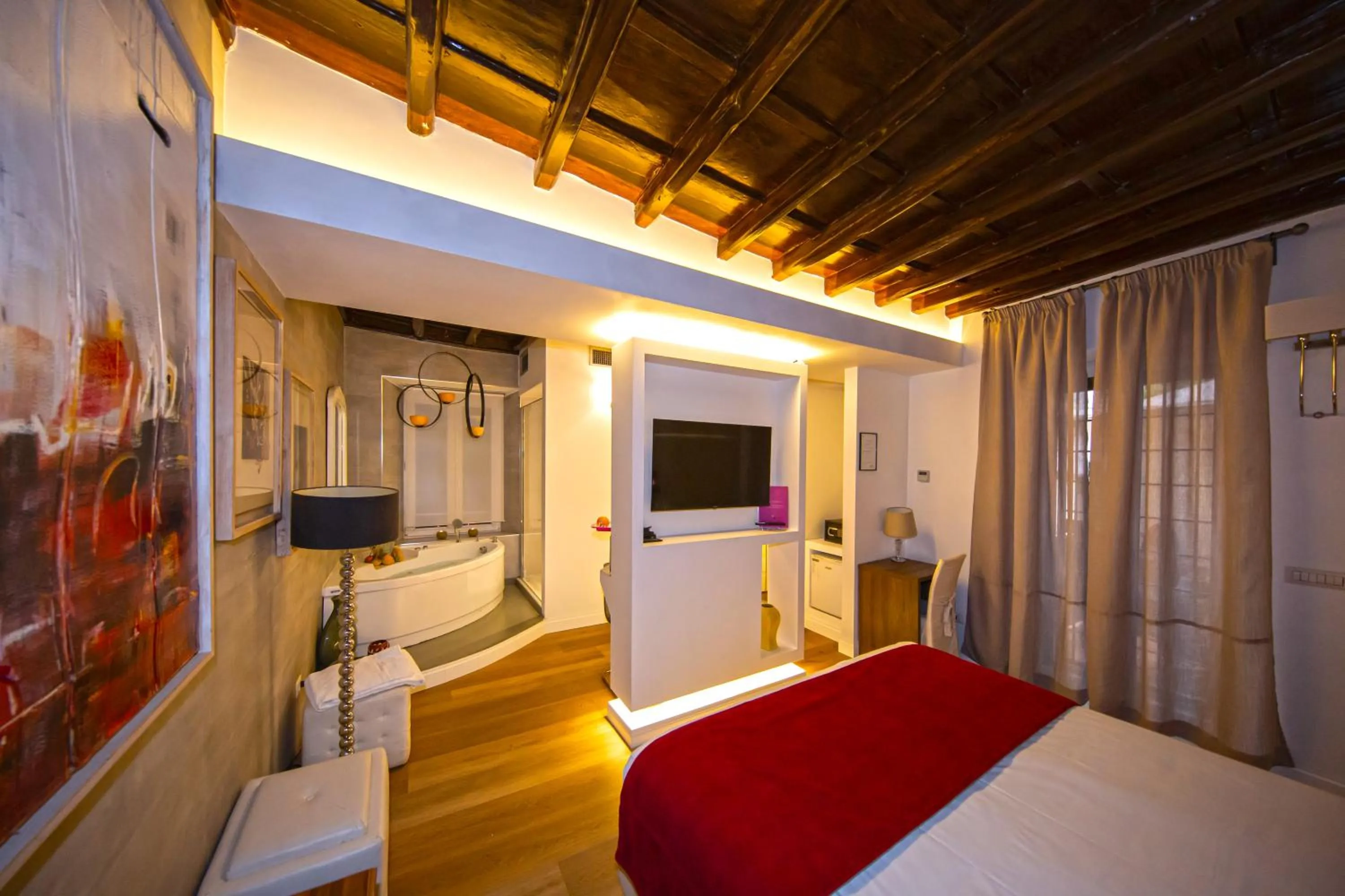 Communal lounge/ TV room, Bed in Corso Suite 107 Rooms Wellness & Spa