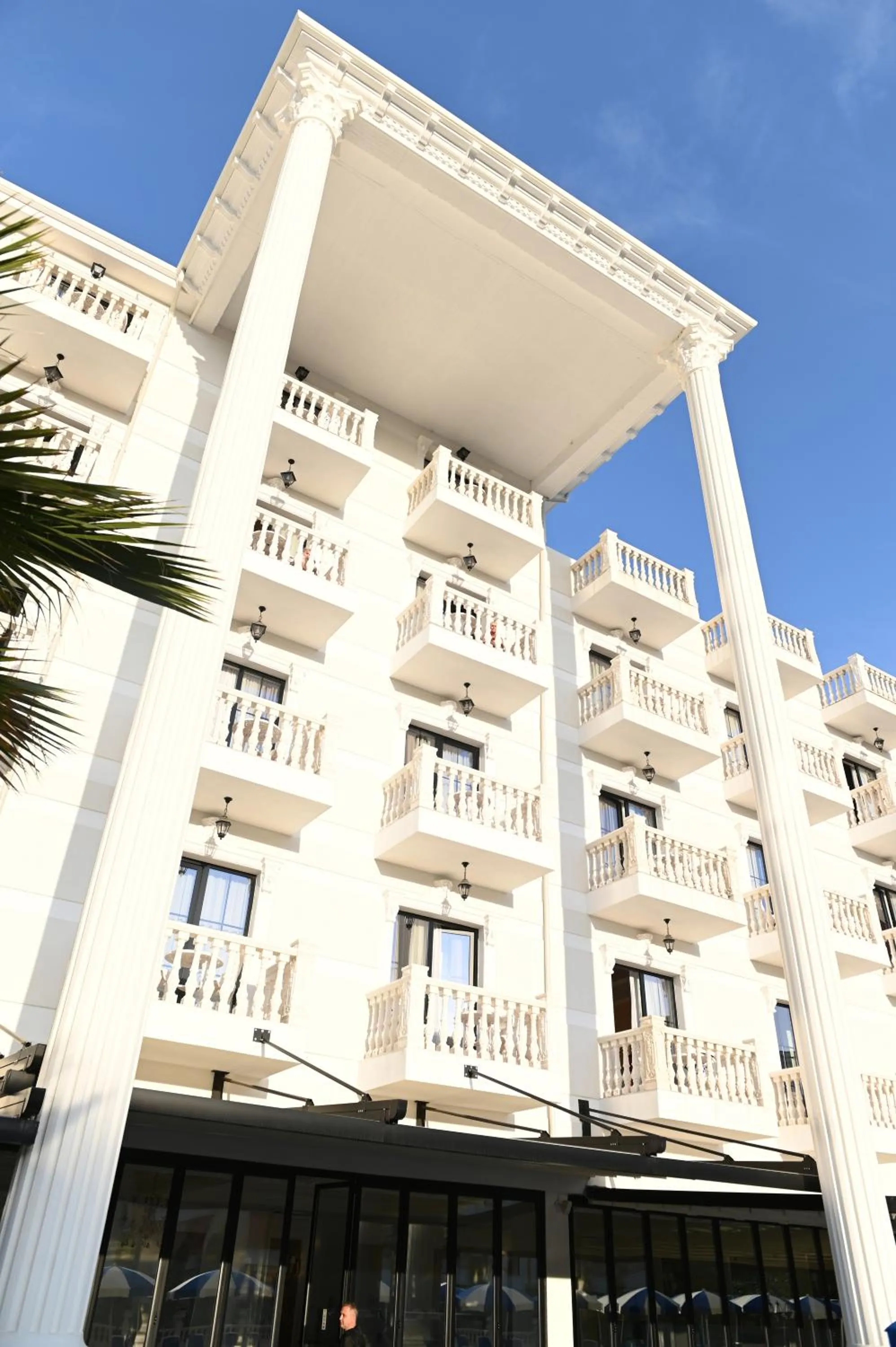 Facade/entrance in Hotel Onufri