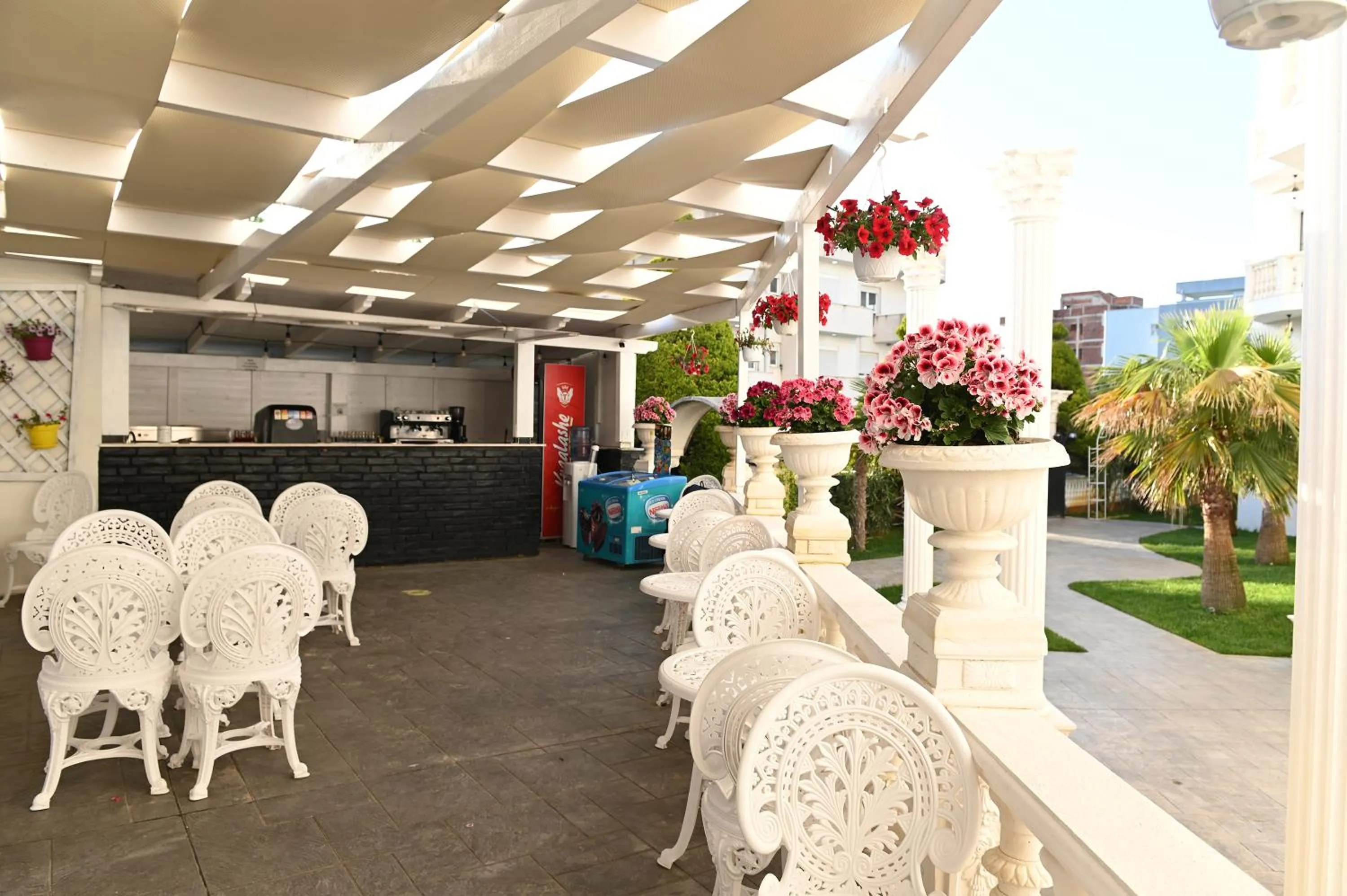 Coffee/tea facilities in Hotel Onufri